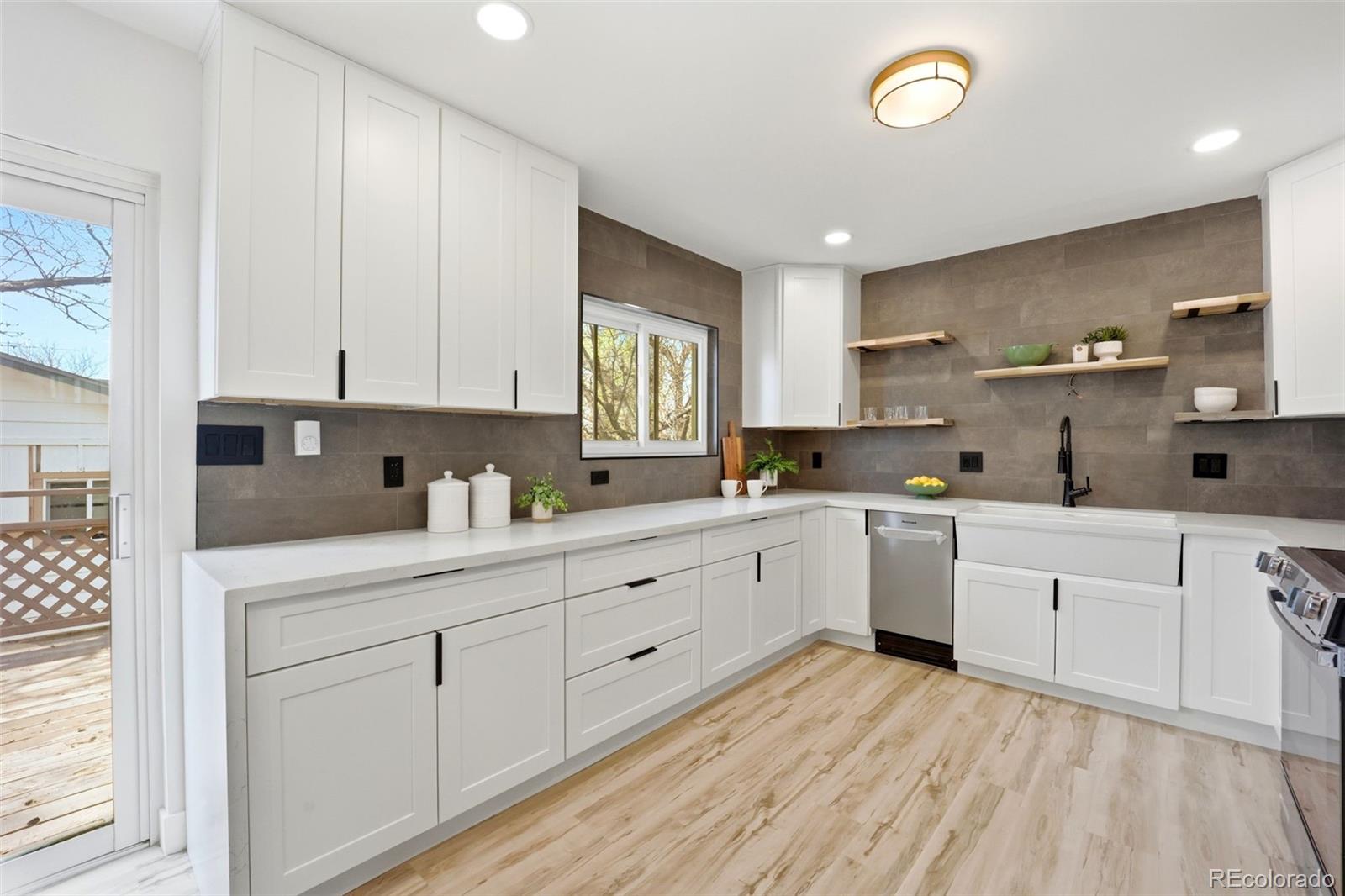 MLS Image #5 for 56352  sunset avenue,strasburg, Colorado