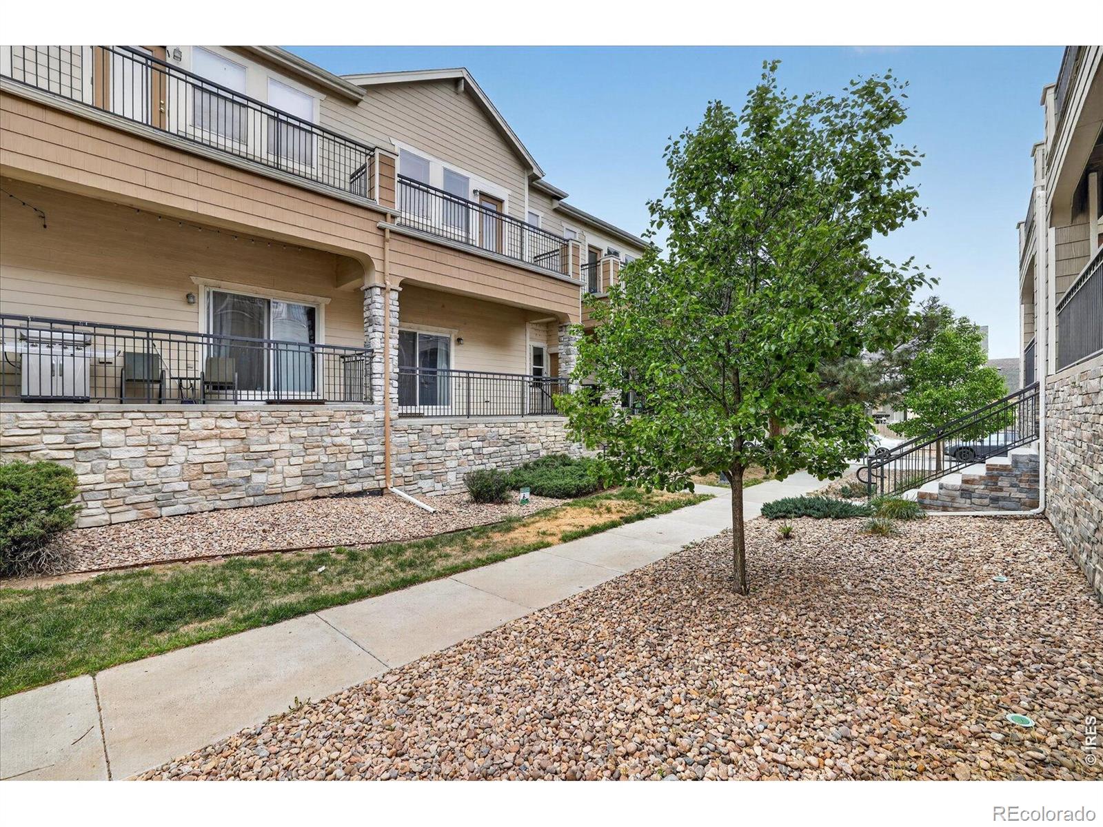 MLS Image #2 for 11250  florence street 15-b,commerce city, Colorado