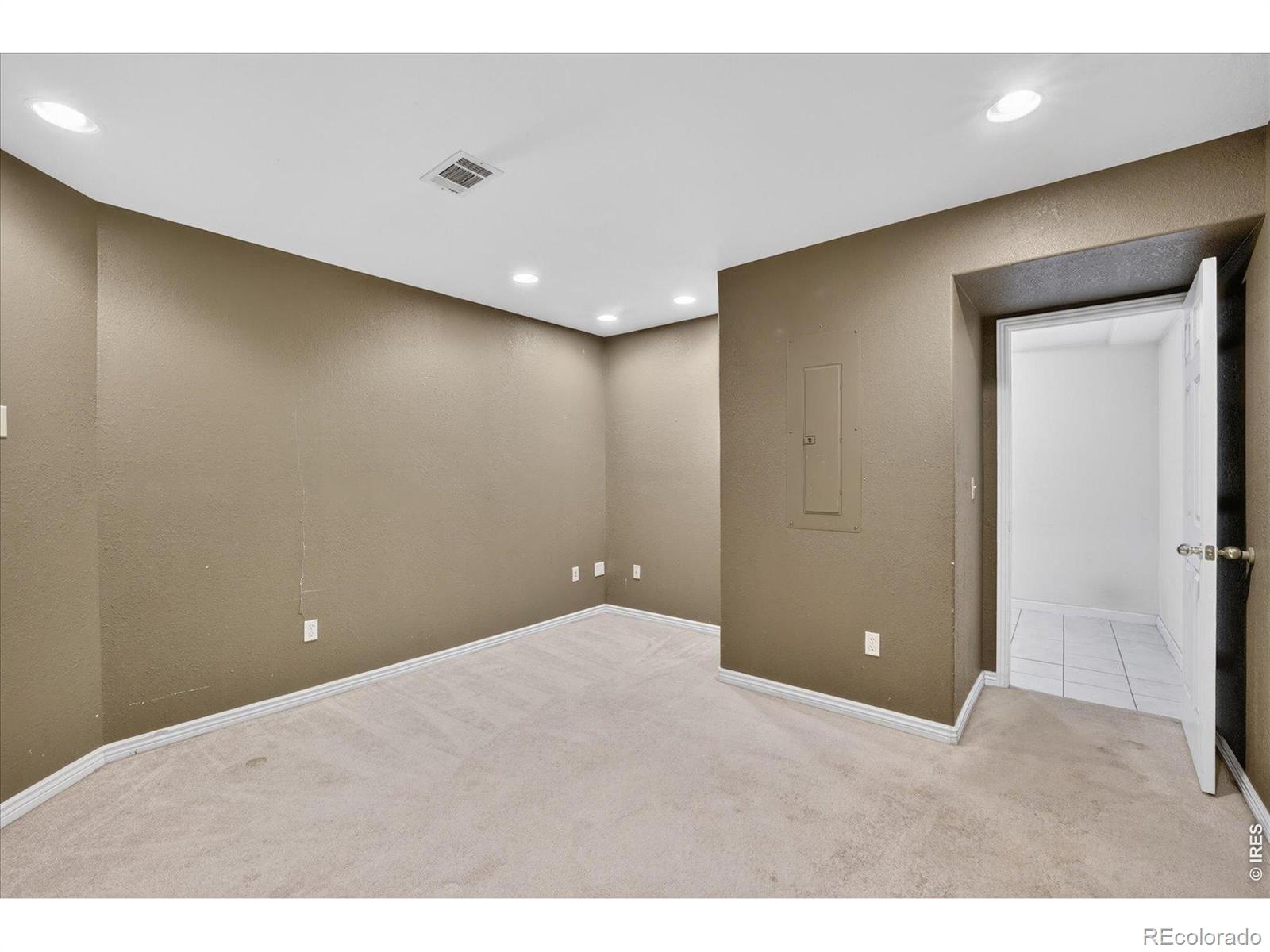 MLS Image #33 for 11250  florence street 15-b,commerce city, Colorado