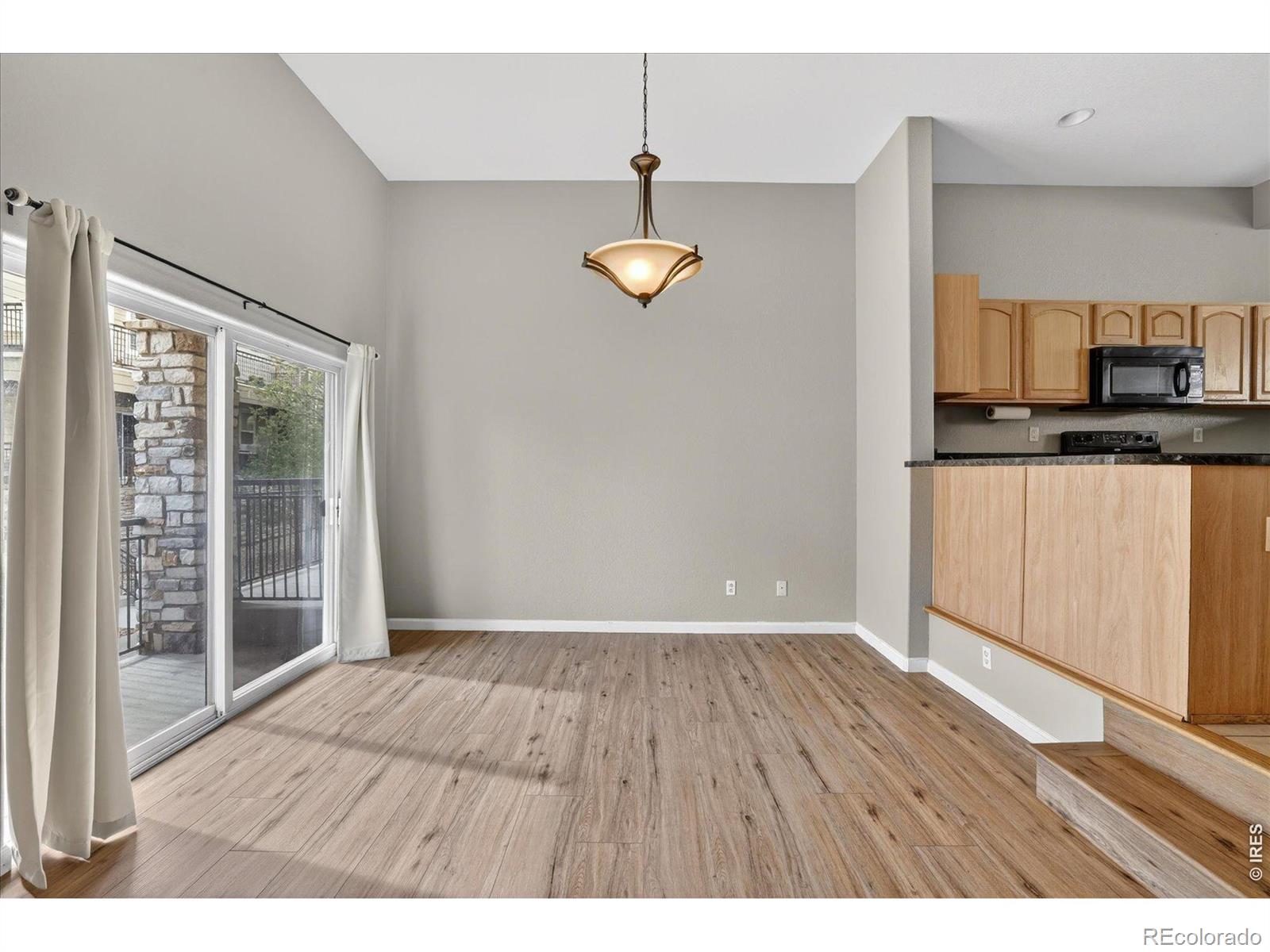 MLS Image #5 for 11250  florence street 15-b,commerce city, Colorado
