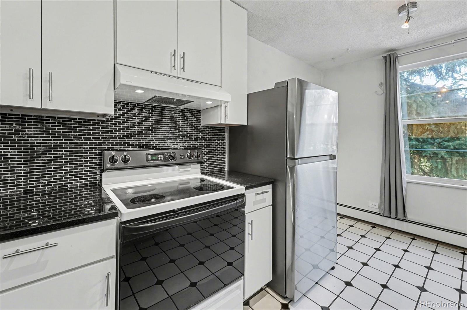 MLS Image #21 for 2150 s vaughn way,aurora, Colorado