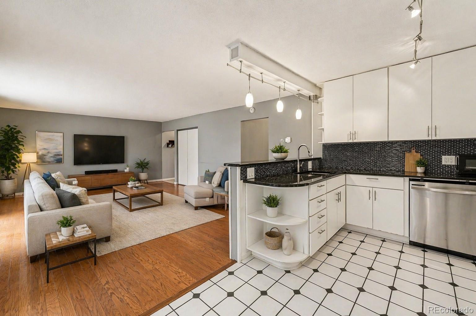 MLS Image #3 for 2150 s vaughn way,aurora, Colorado