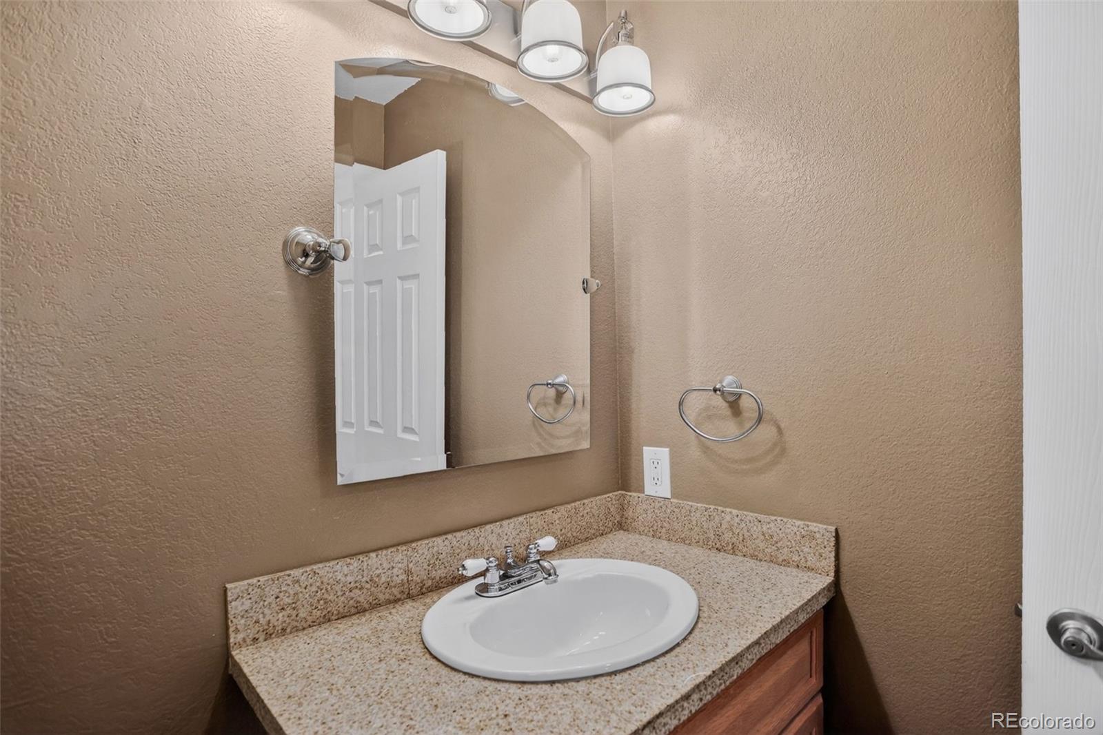 MLS Image #16 for 8237 s ogden circle,littleton, Colorado