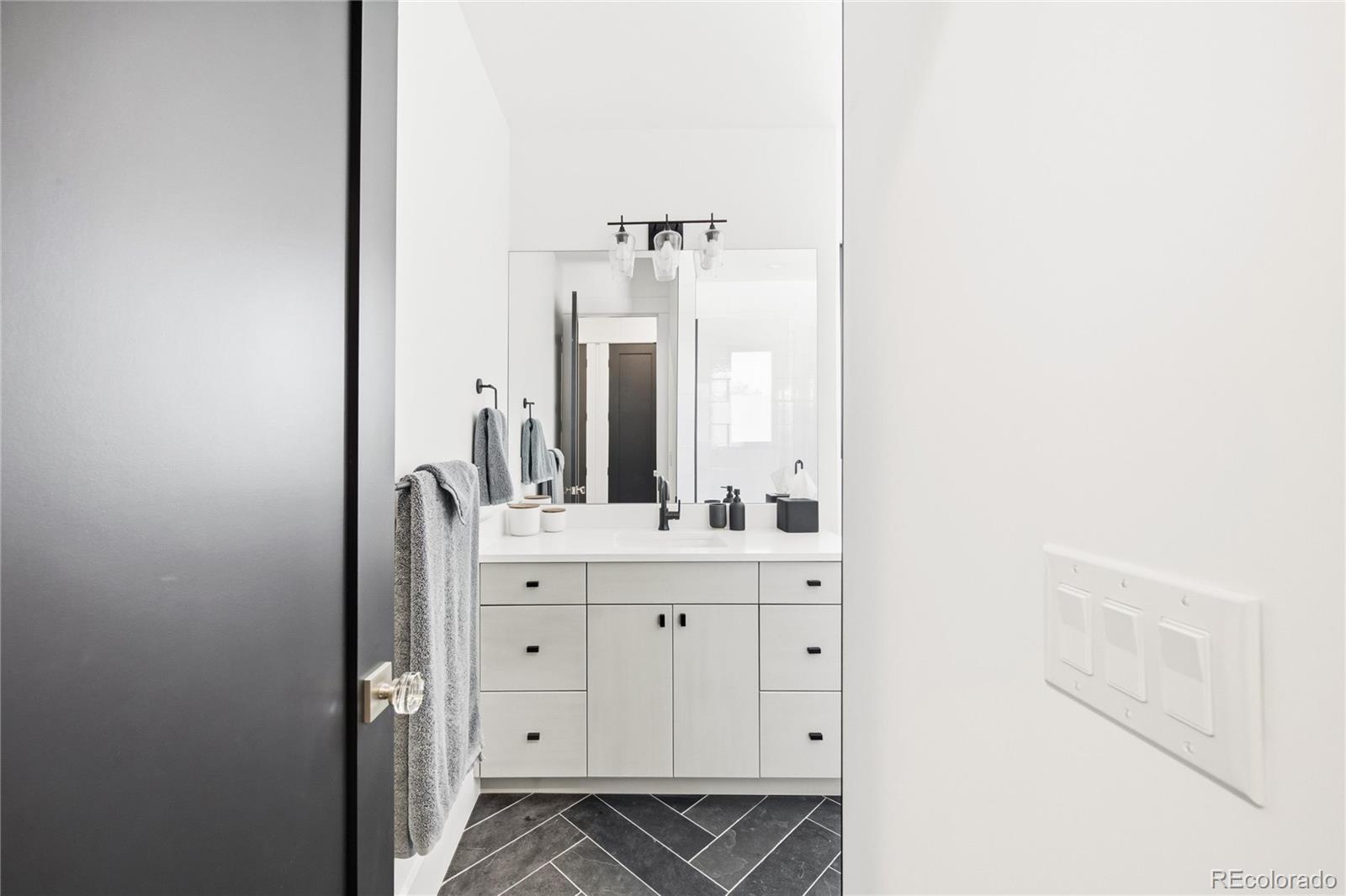 MLS Image #31 for 487 s garfield street,denver, Colorado