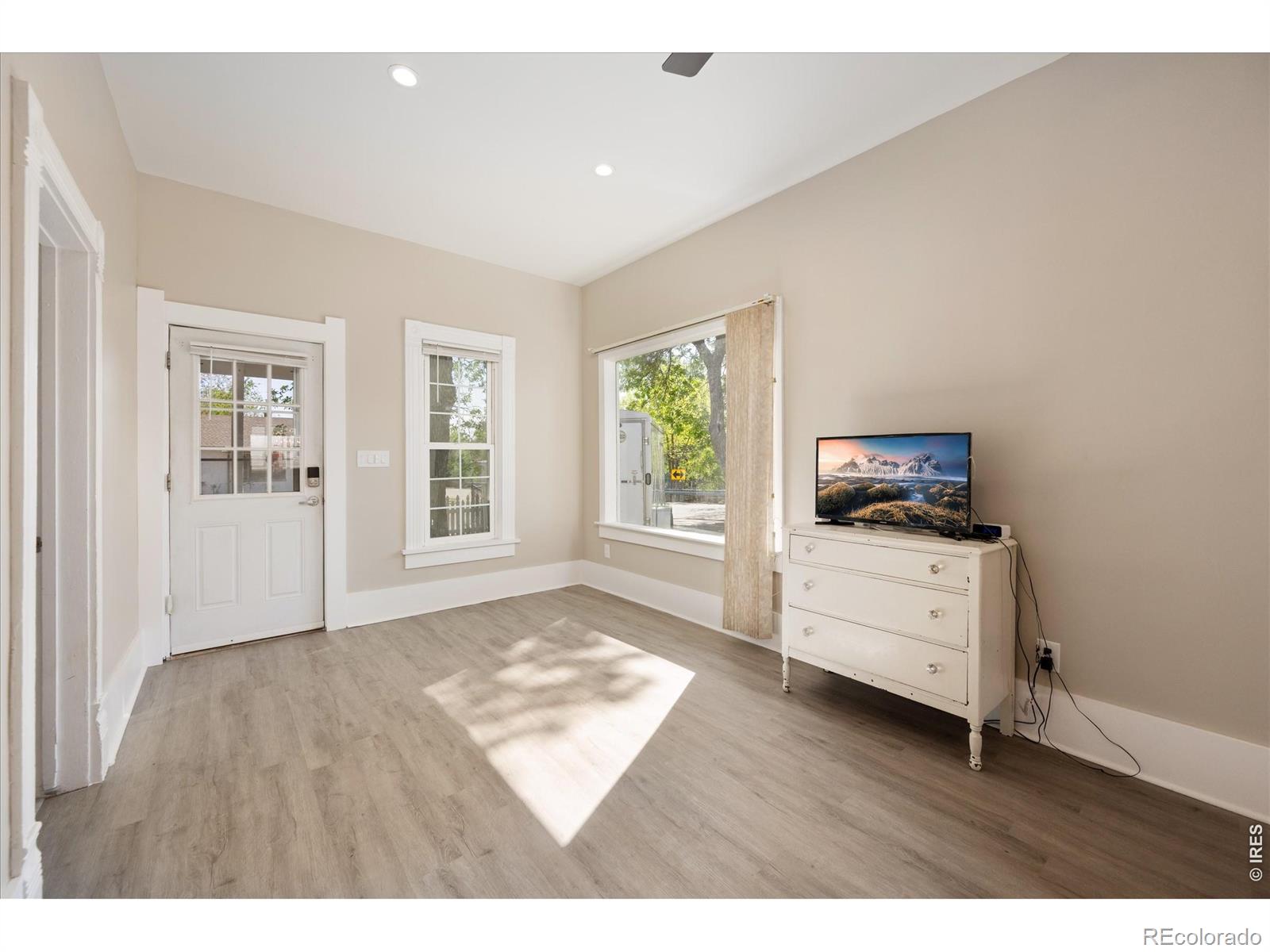 MLS Image #11 for 103 e 12th street,loveland, Colorado