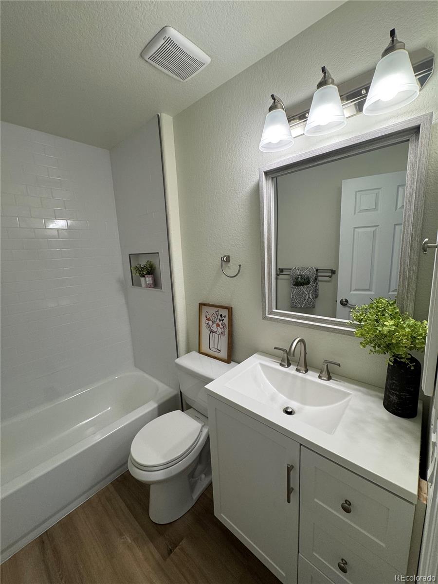 MLS Image #11 for 4301 w kenyon avenue,denver, Colorado