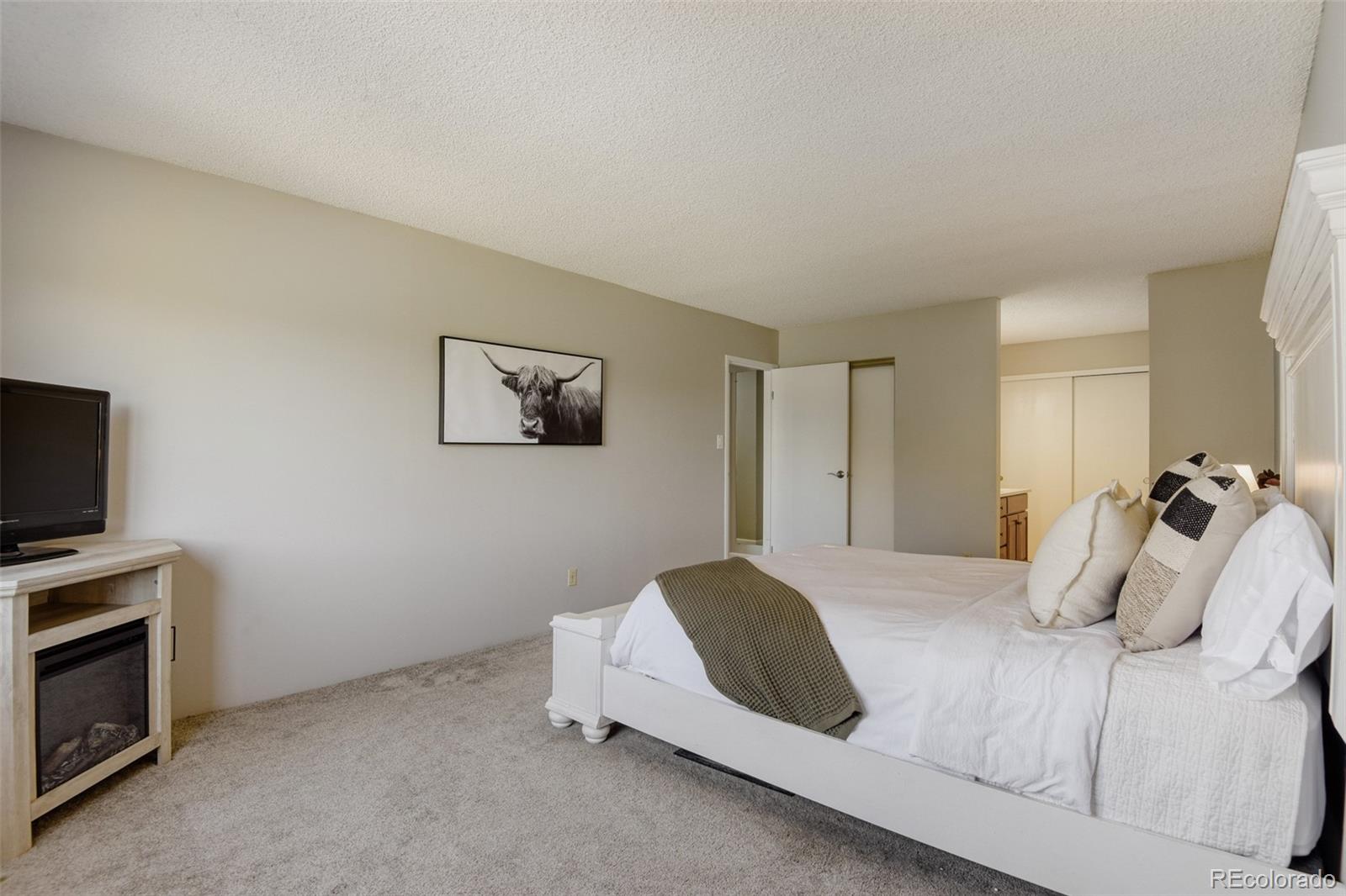 MLS Image #18 for 14102 e linvale place,aurora, Colorado