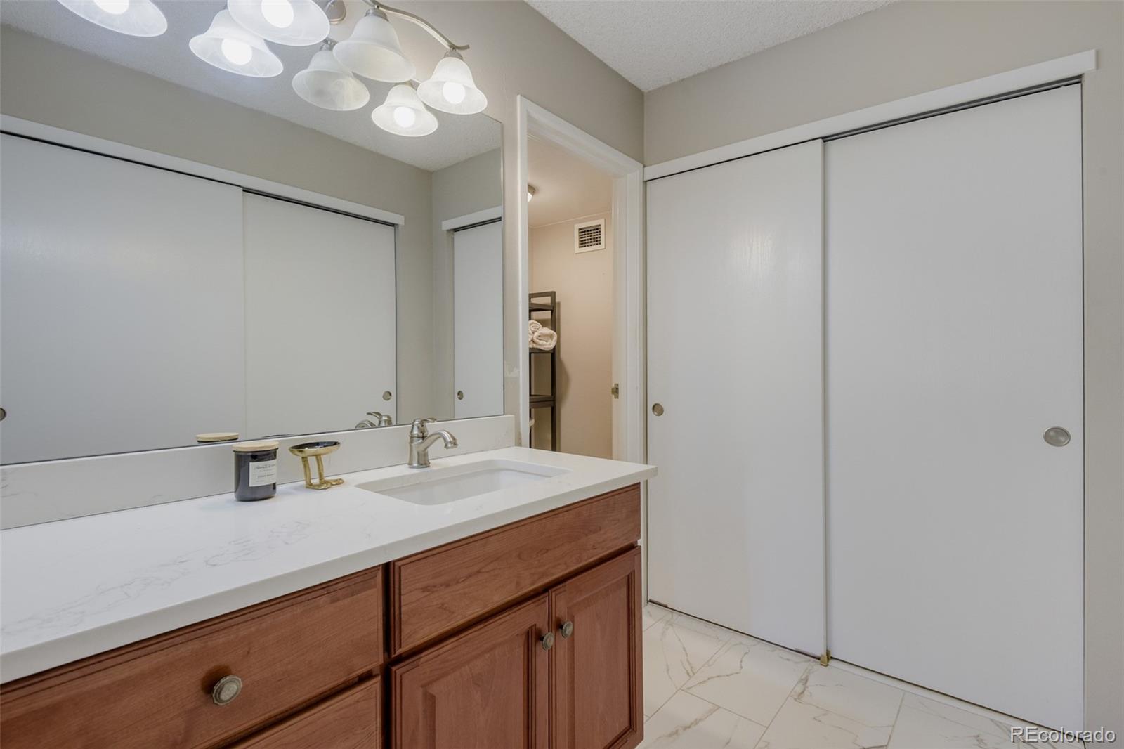 MLS Image #21 for 14102 e linvale place,aurora, Colorado