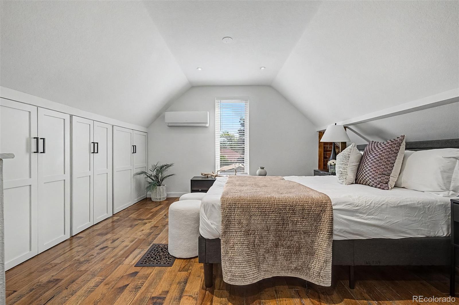 MLS Image #14 for 2600 n vine street,denver, Colorado