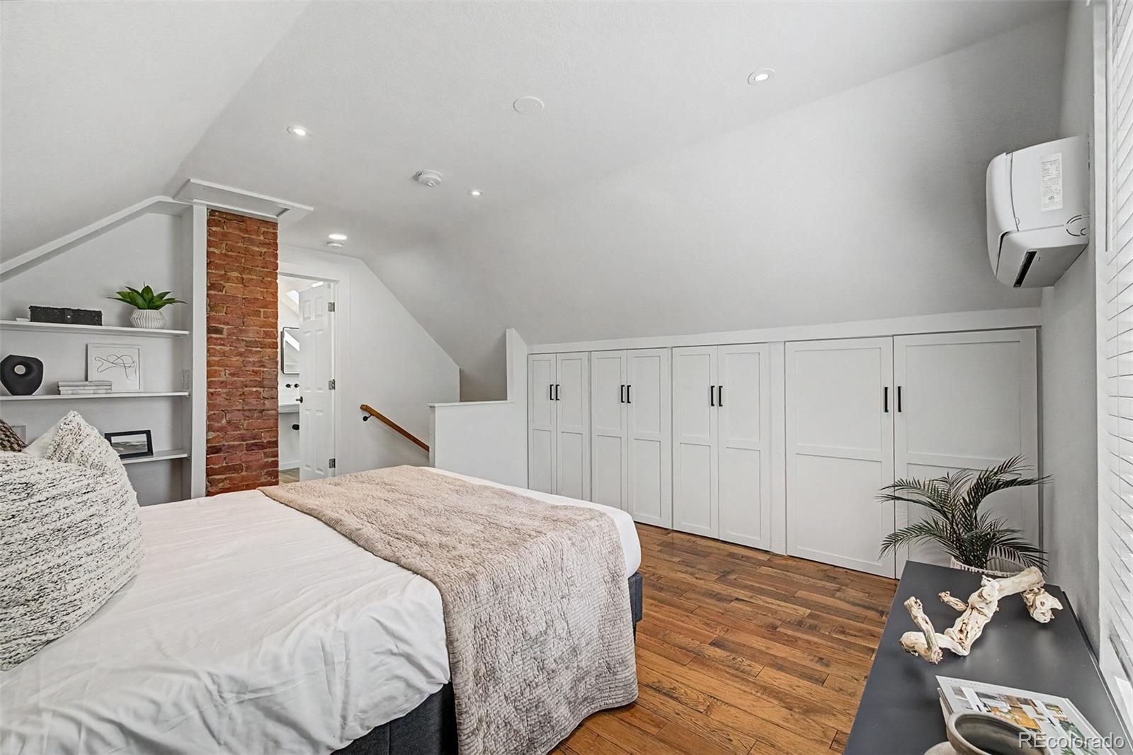 MLS Image #15 for 2600 n vine street,denver, Colorado