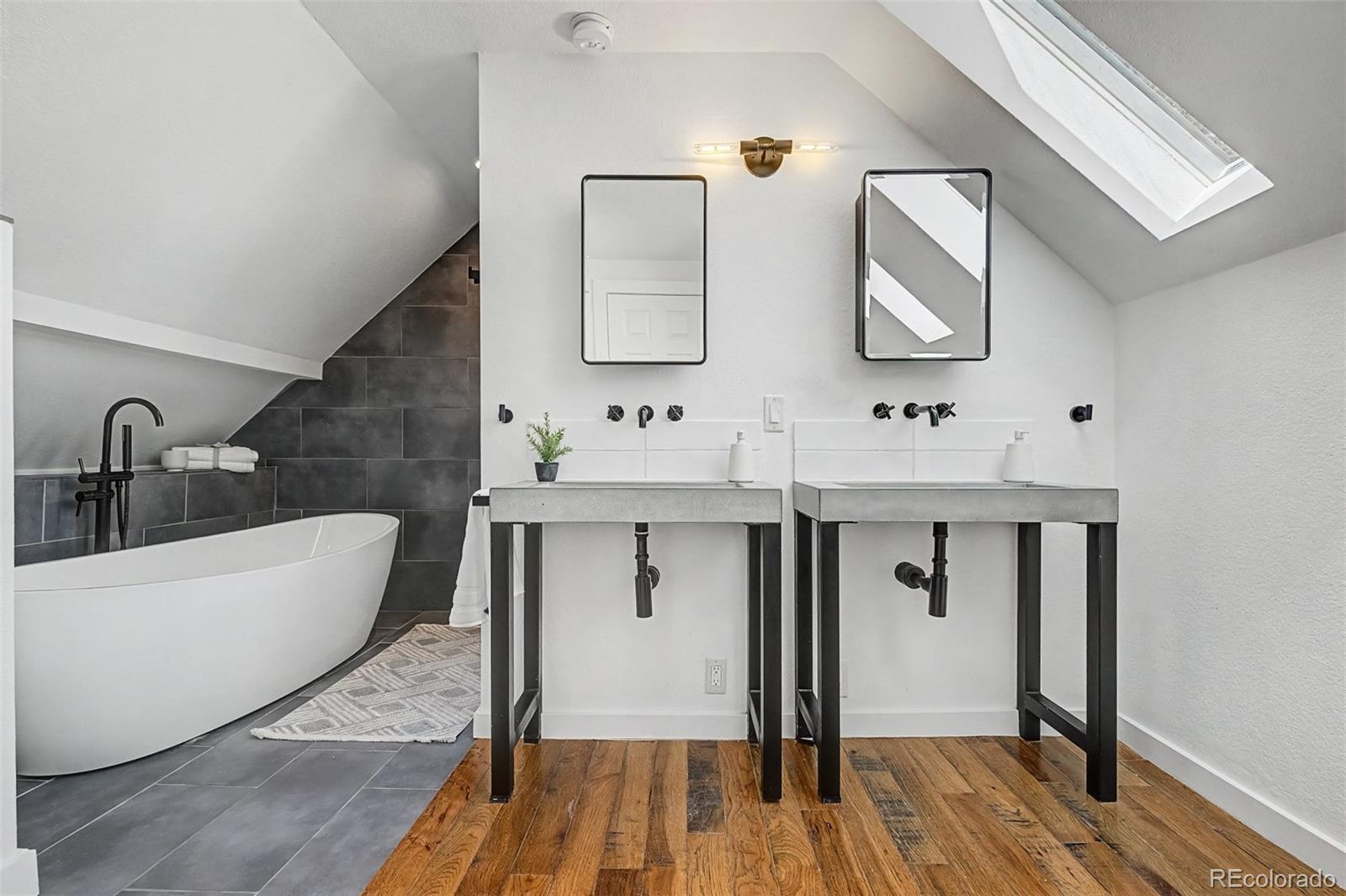 MLS Image #18 for 2600 n vine street,denver, Colorado