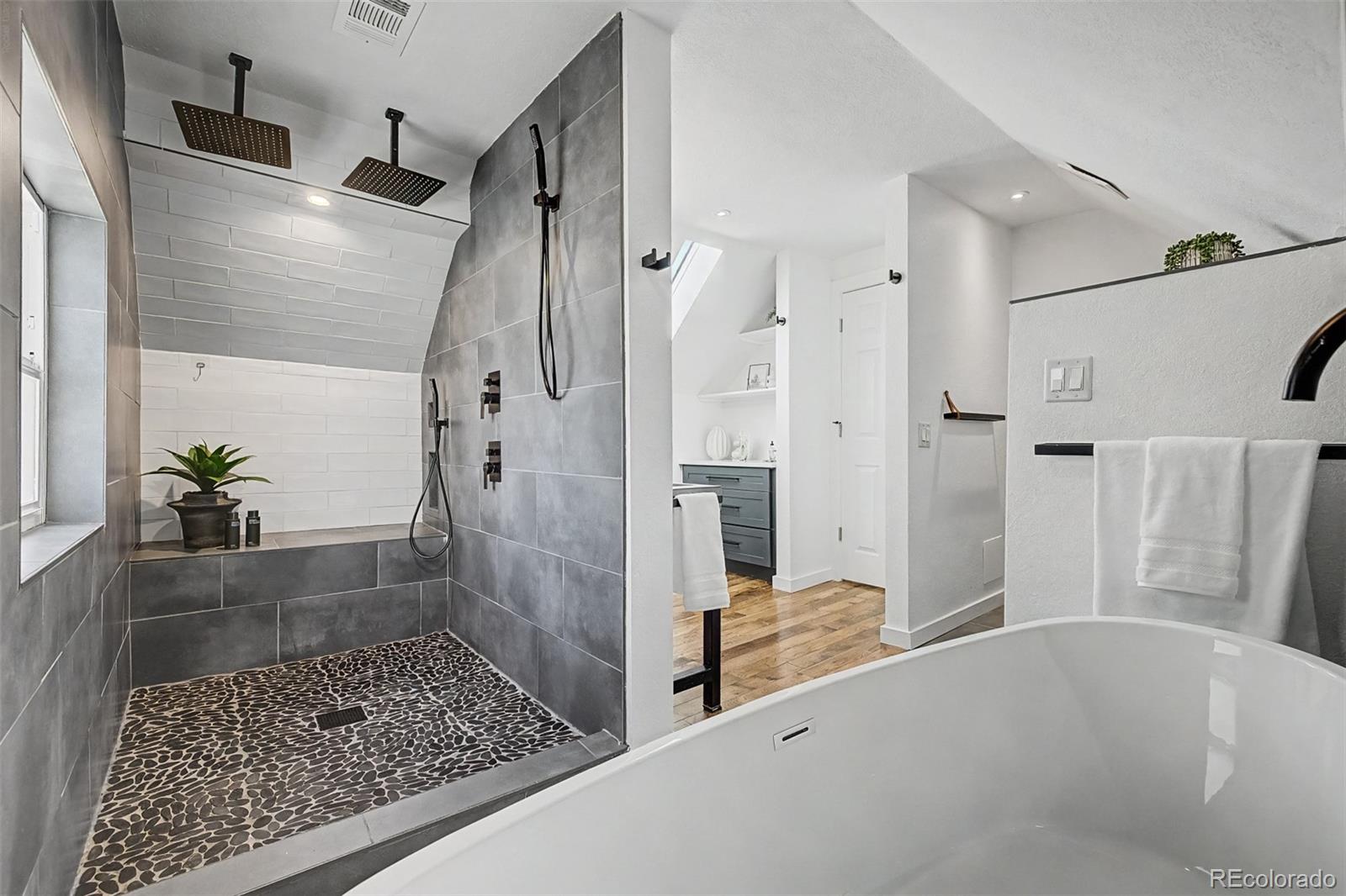 MLS Image #19 for 2600 n vine street,denver, Colorado