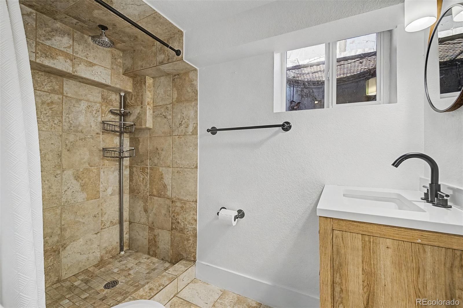 MLS Image #32 for 2600 n vine street,denver, Colorado