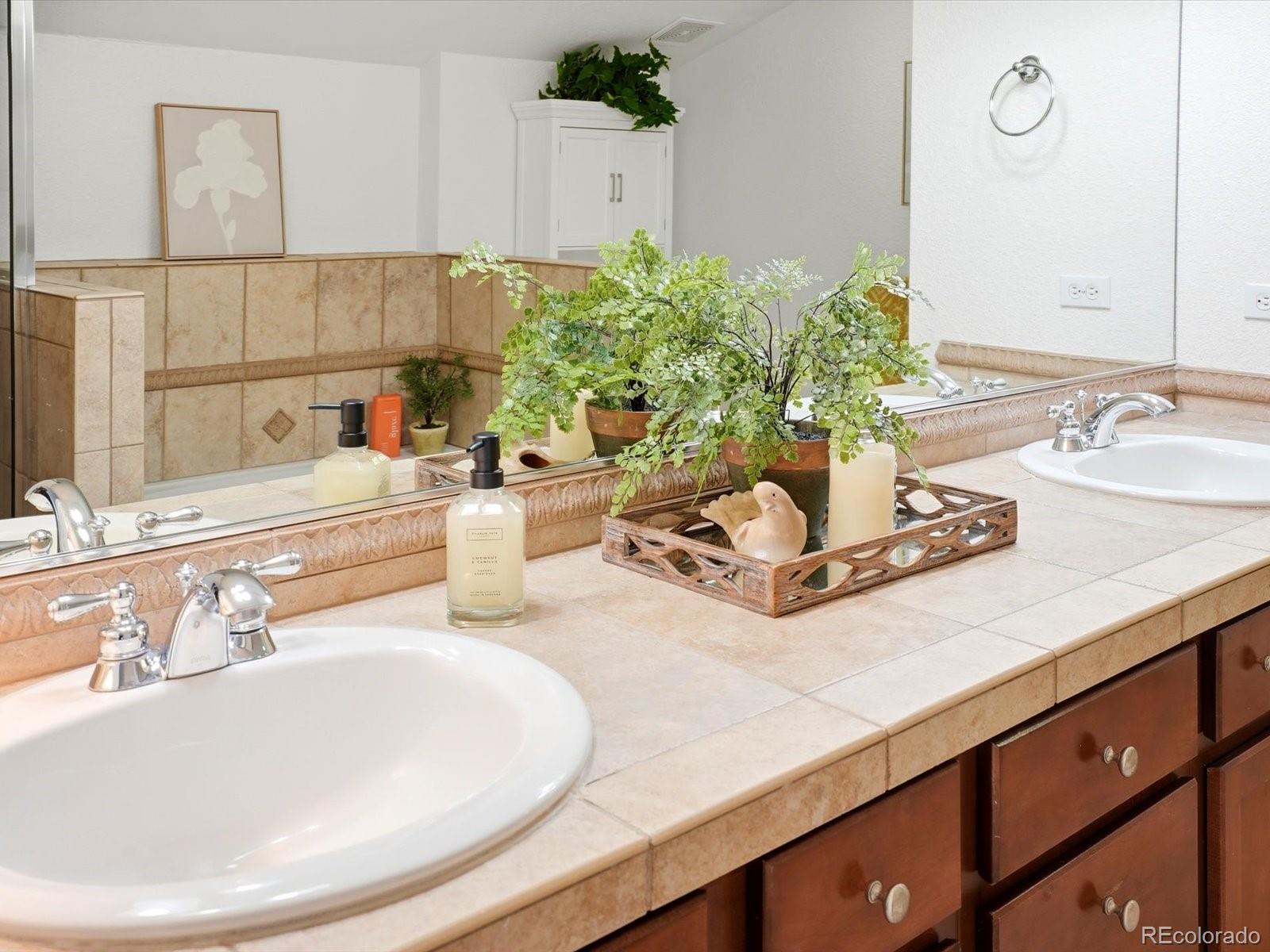 MLS Image #41 for 1699 n downing street,denver, Colorado