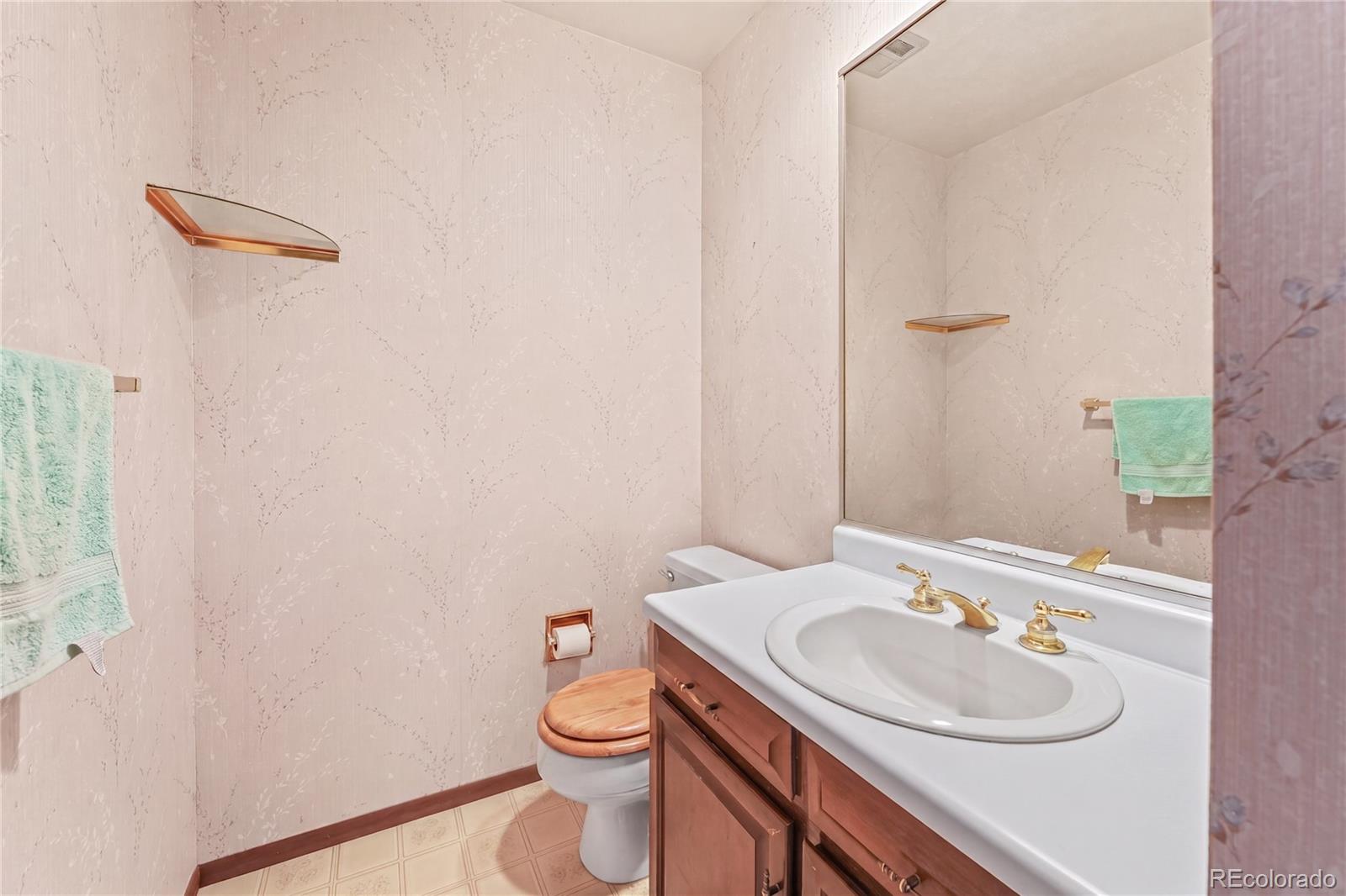 MLS Image #7 for 12414 e amherst circle,aurora, Colorado