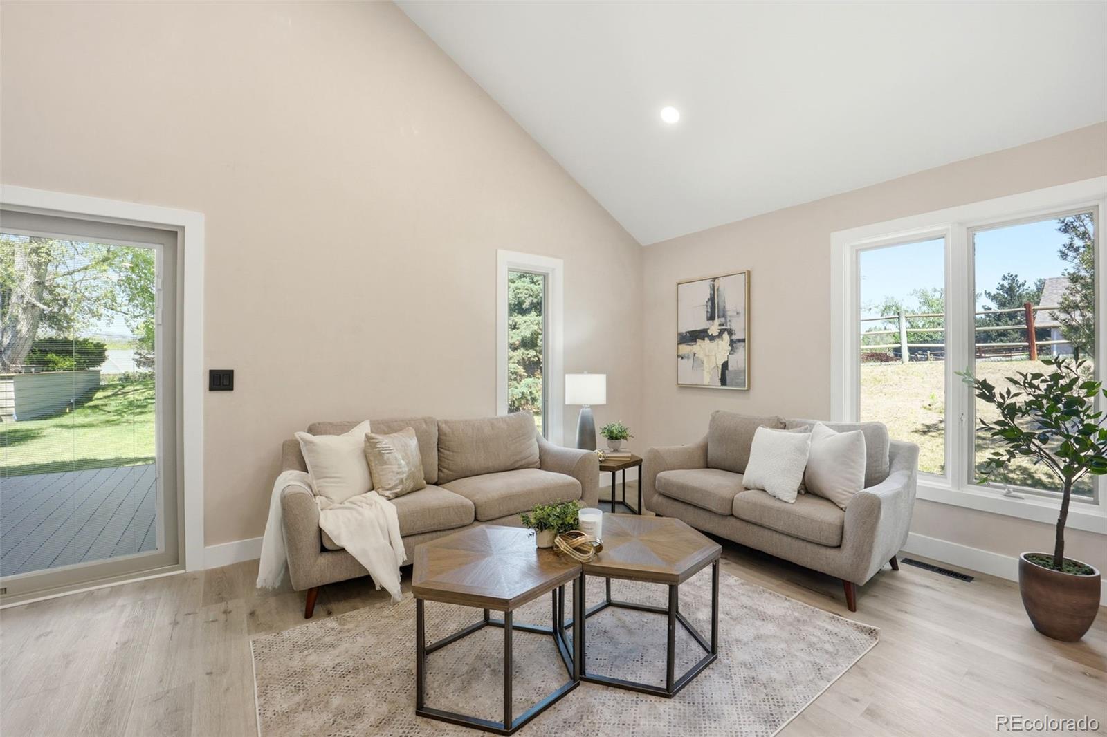 MLS Image #10 for 1581 w briarwood avenue,littleton, Colorado