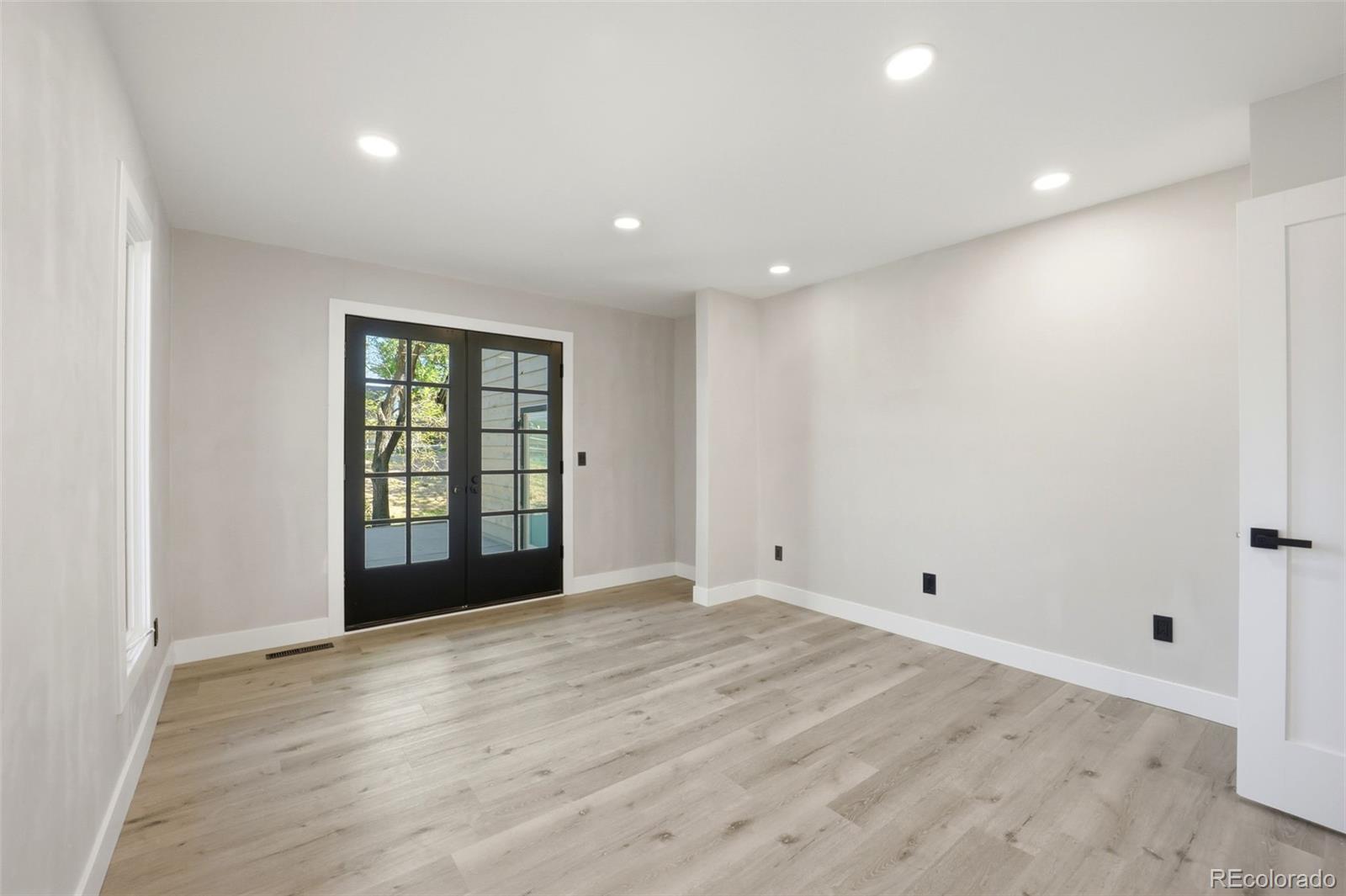 MLS Image #33 for 1581 w briarwood avenue,littleton, Colorado