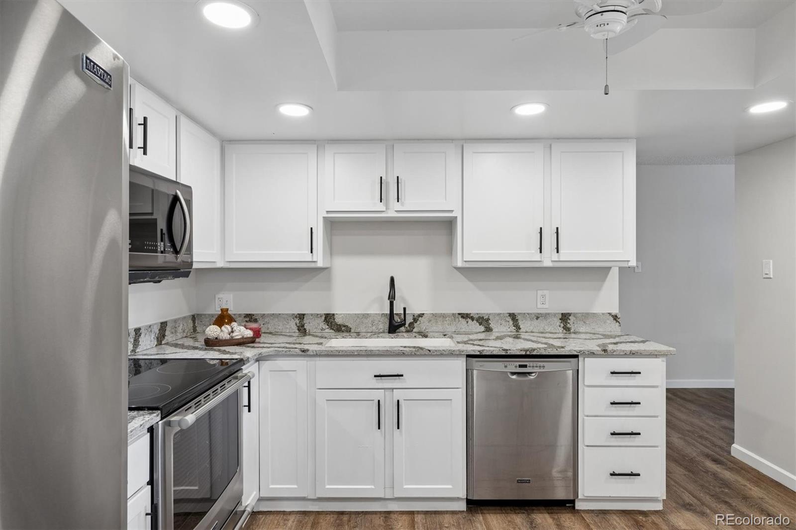 MLS Image #5 for 14300 e marina drive,aurora, Colorado