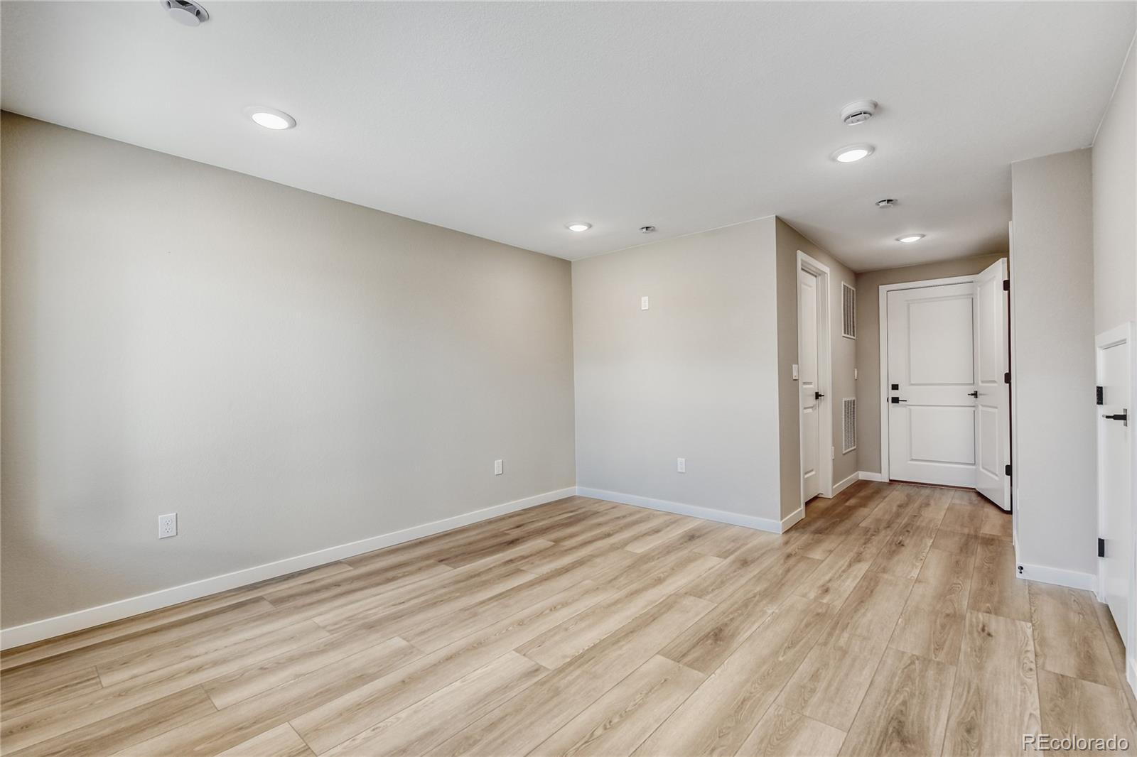 MLS Image #7 for 15343 w 68th loop,arvada, Colorado