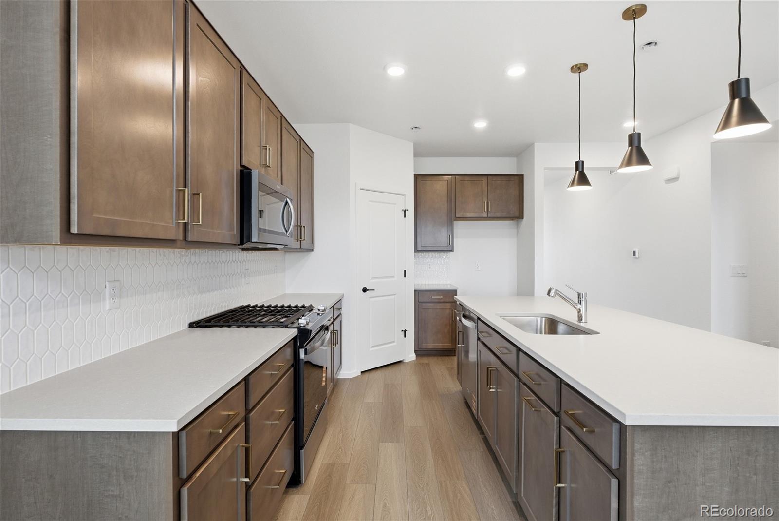 MLS Image #10 for 2181 s irvington street,aurora, Colorado
