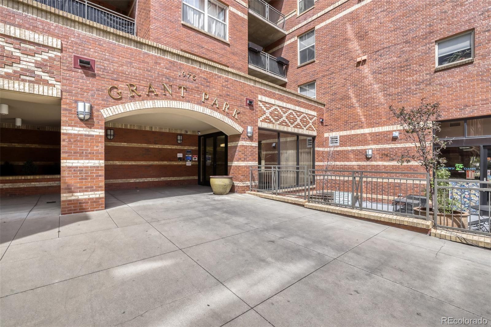 MLS Image #27 for 1975 n grant street 604,denver, Colorado