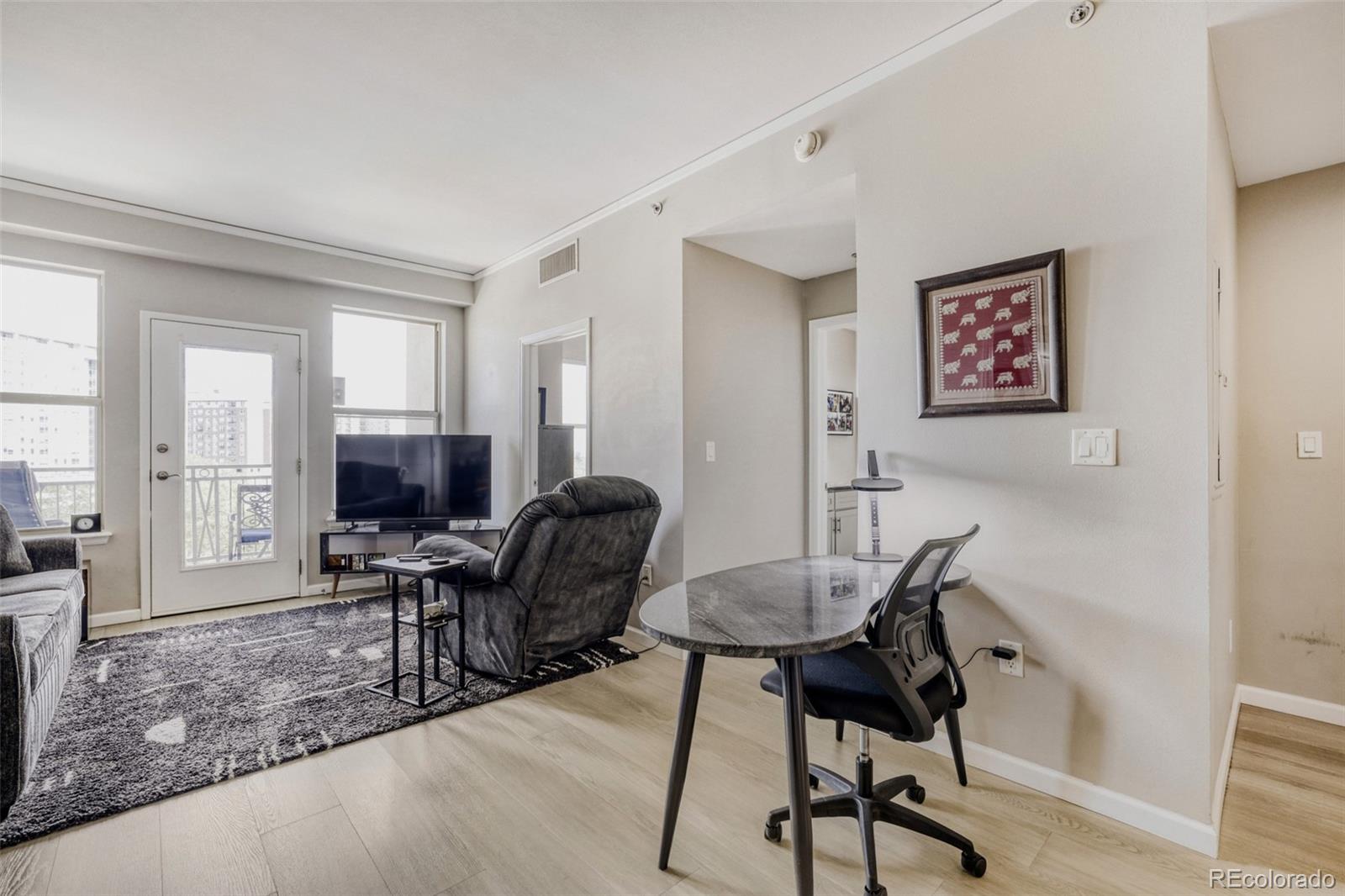 MLS Image #3 for 1975 n grant street 604,denver, Colorado