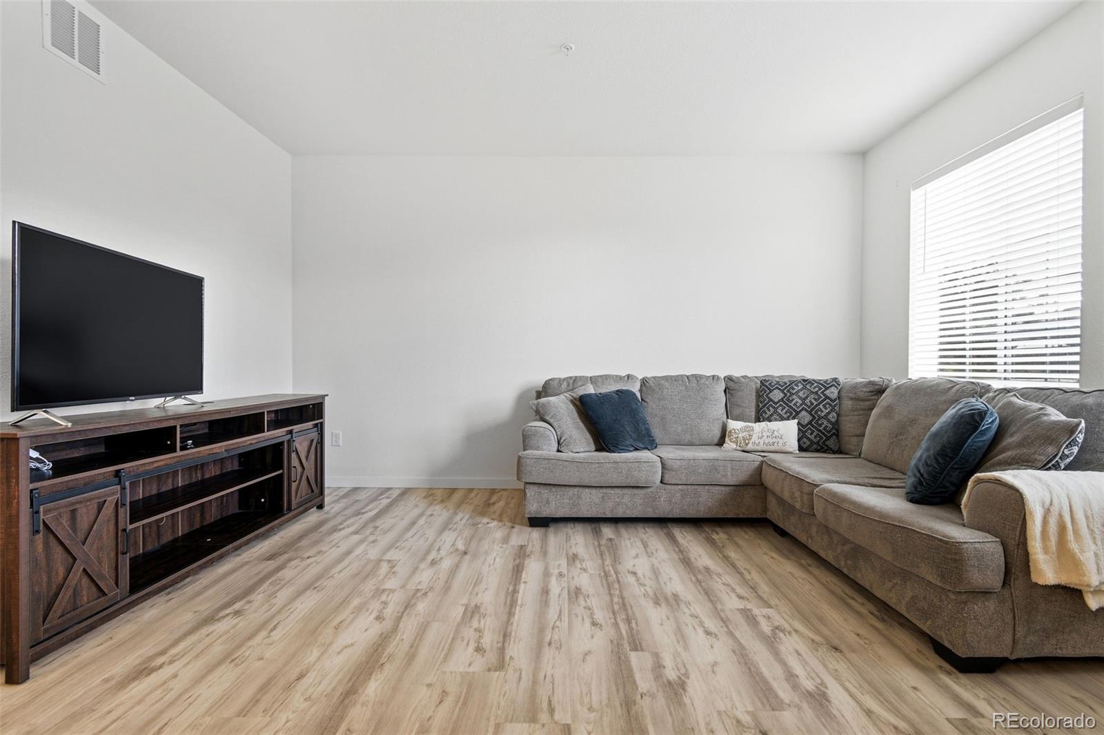 MLS Image #10 for 12940  jasmine street,thornton, Colorado