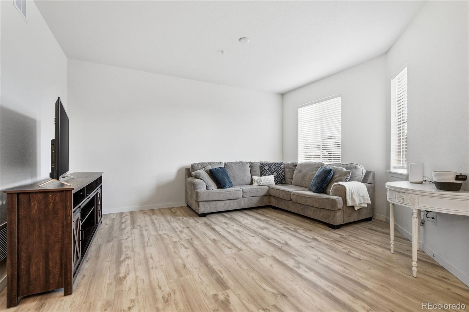 MLS Image #8 for 12940  jasmine street,thornton, Colorado