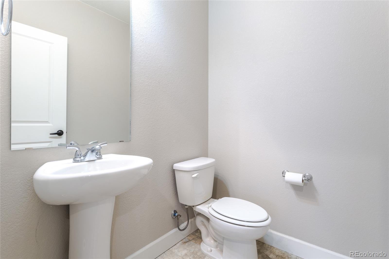 MLS Image #21 for 19754 e 54th place,denver, Colorado