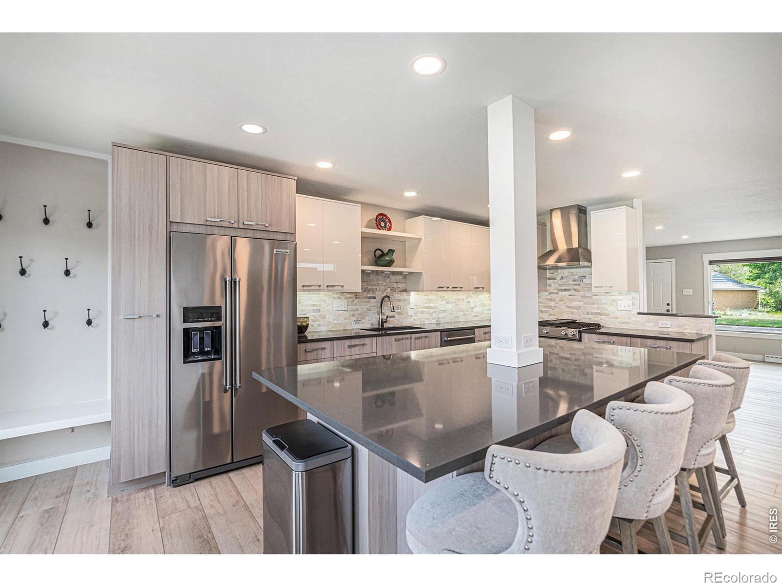 MLS Image #14 for 628 s jasmine way,denver, Colorado