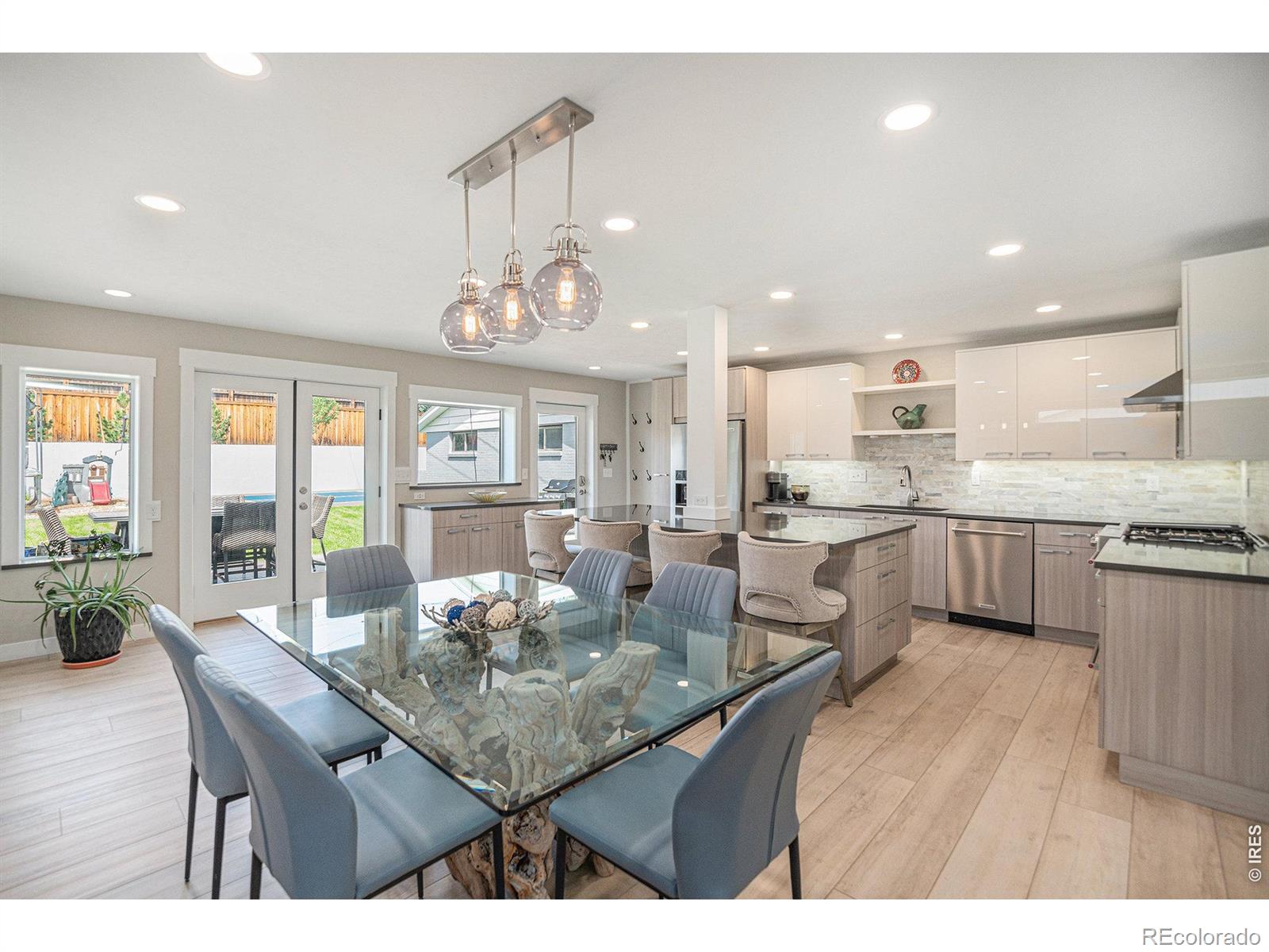 MLS Image #15 for 628 s jasmine way,denver, Colorado