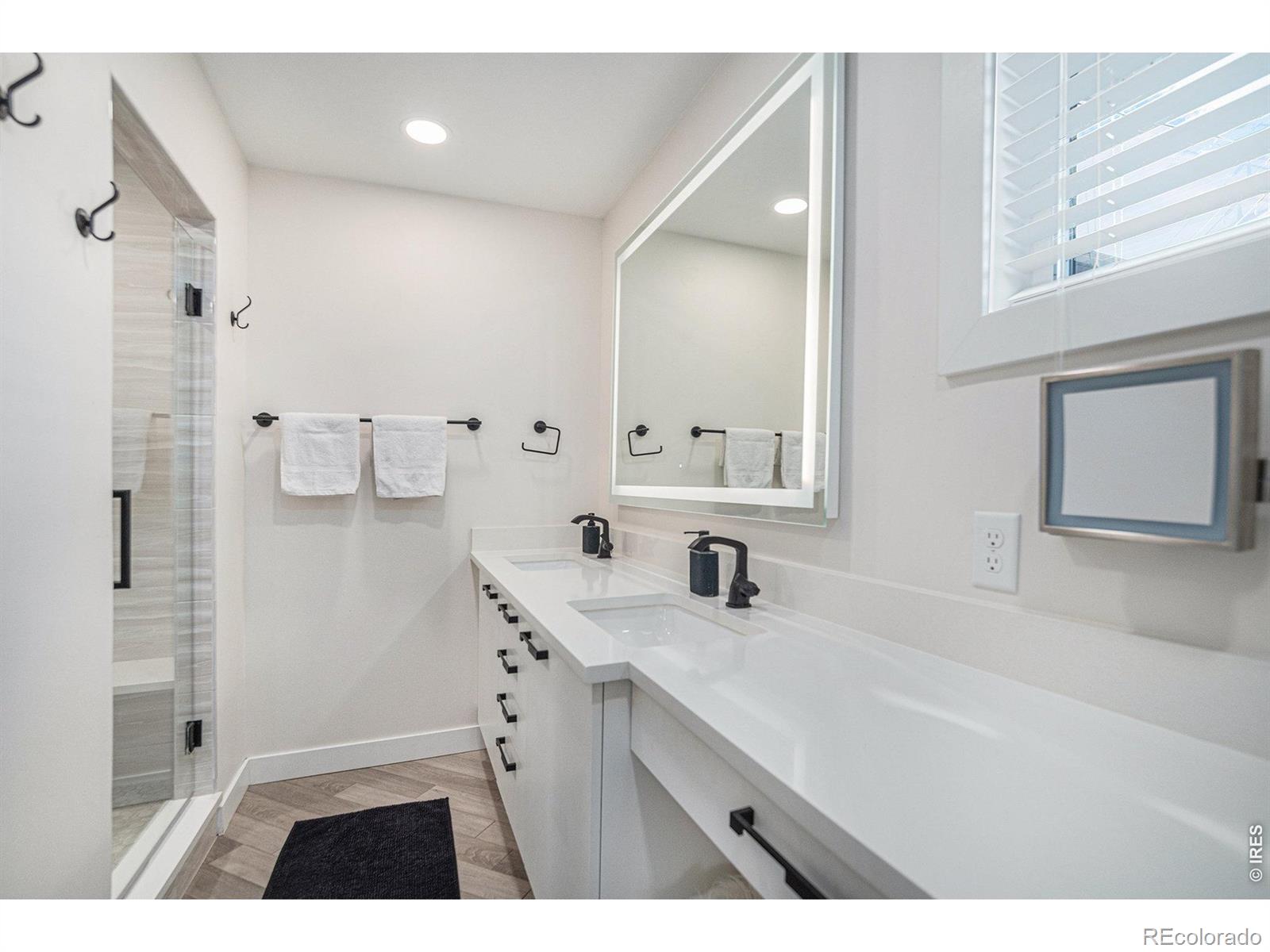 MLS Image #24 for 628 s jasmine way,denver, Colorado