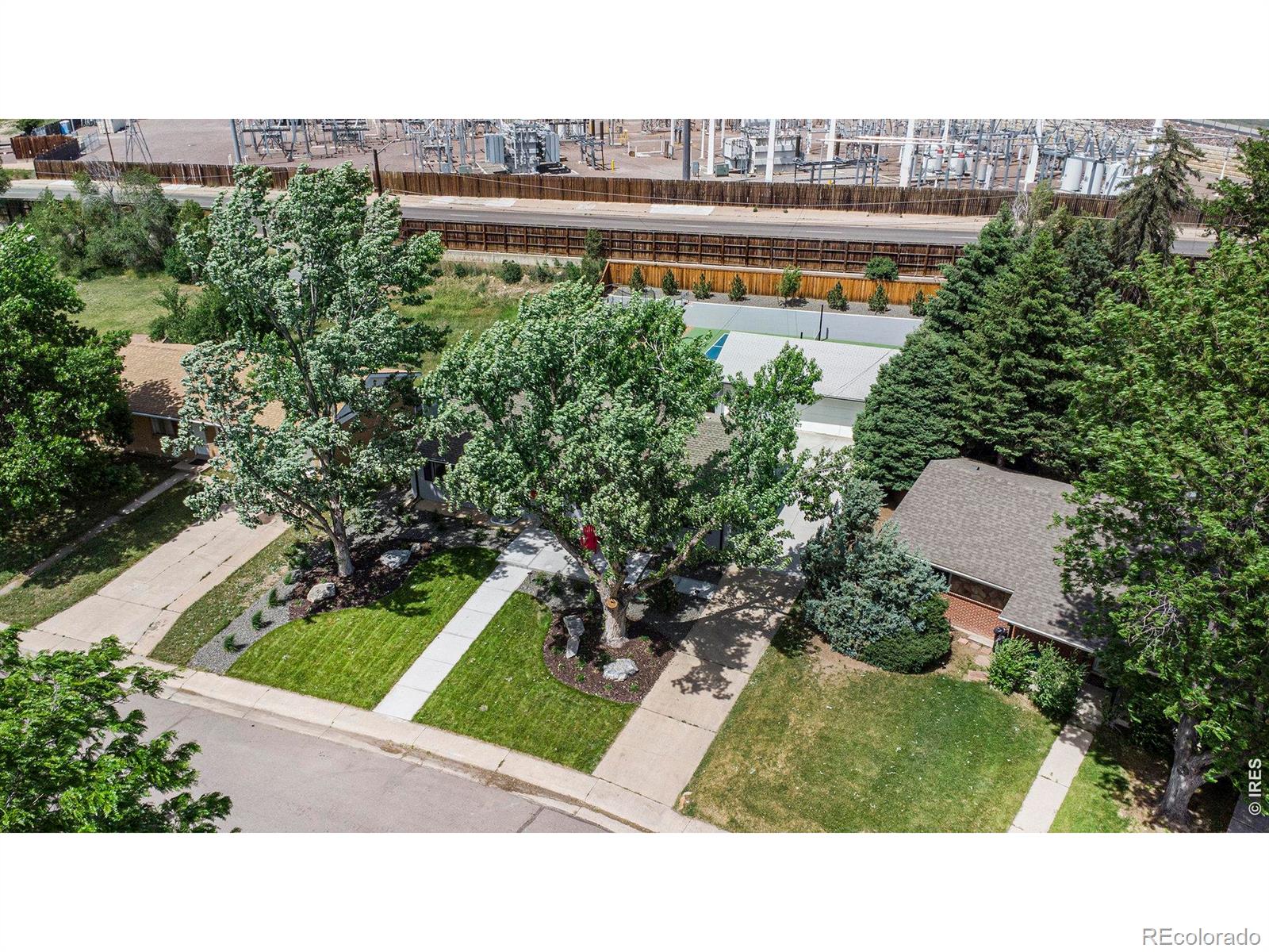 MLS Image #3 for 628 s jasmine way,denver, Colorado
