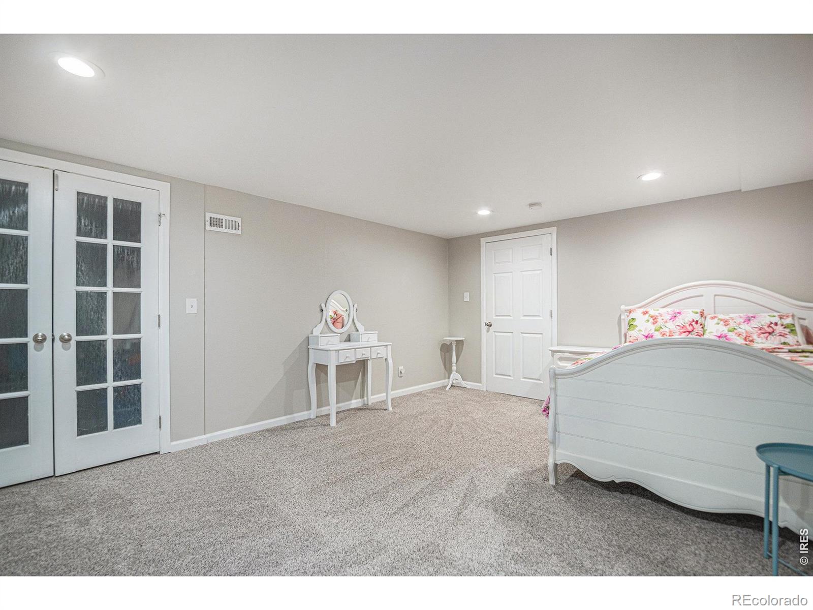 MLS Image #34 for 628 s jasmine way,denver, Colorado
