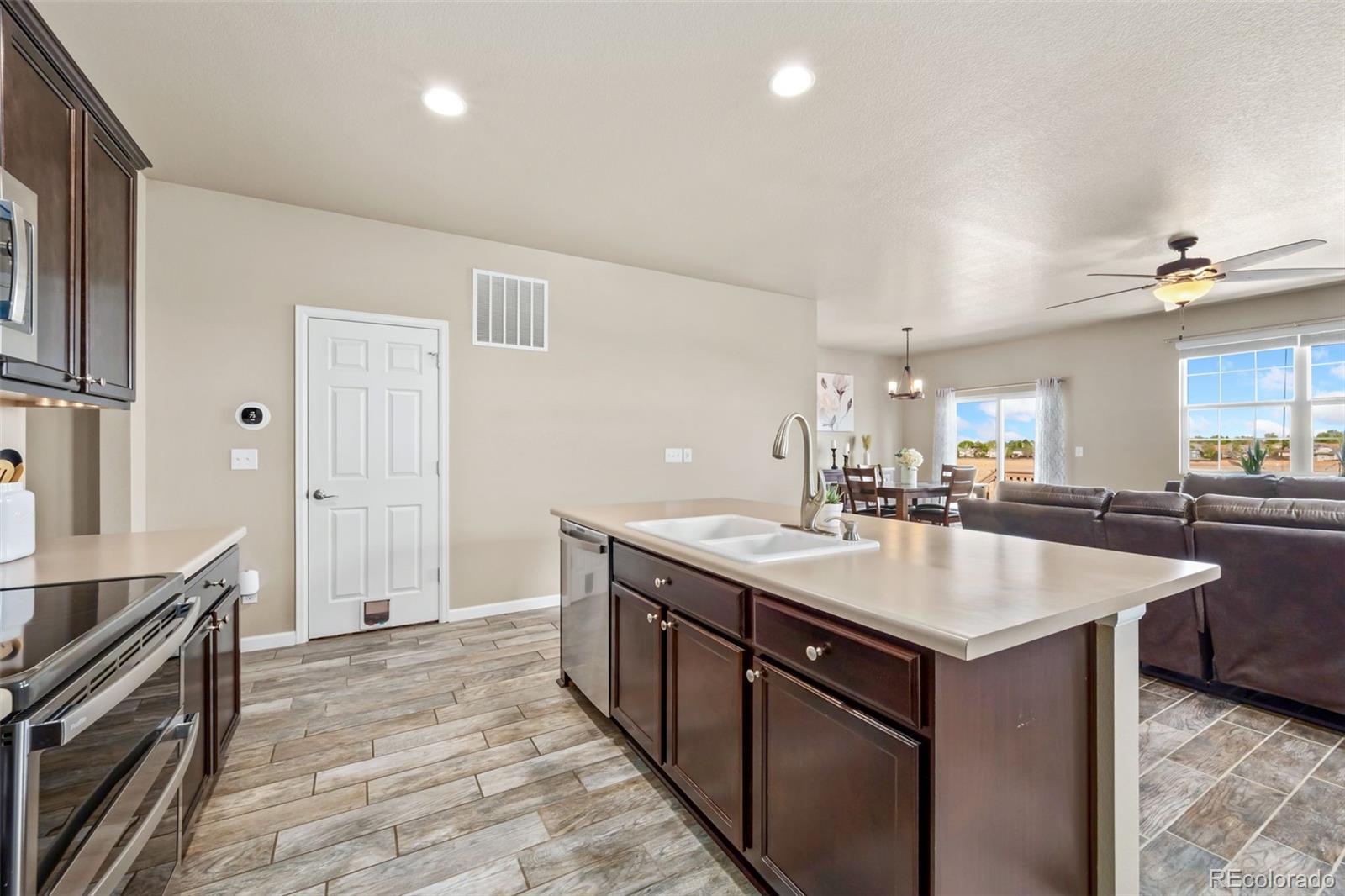 MLS Image #13 for 10398  stagecoach avenue,firestone, Colorado