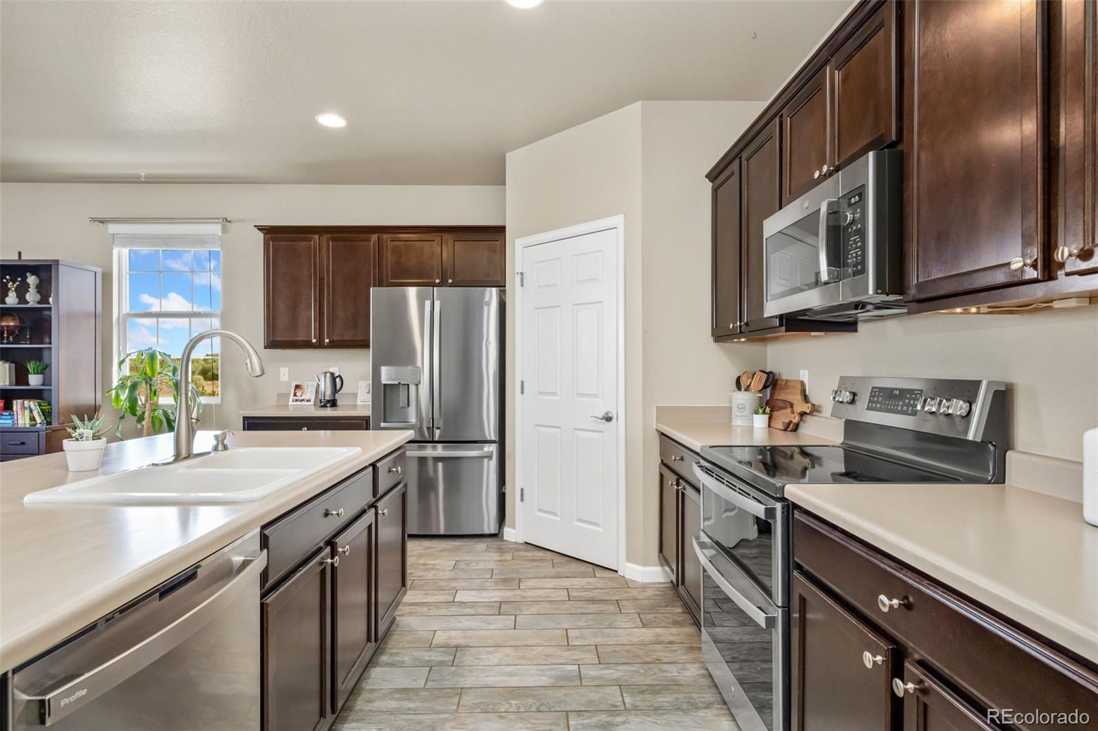 MLS Image #14 for 10398  stagecoach avenue,firestone, Colorado