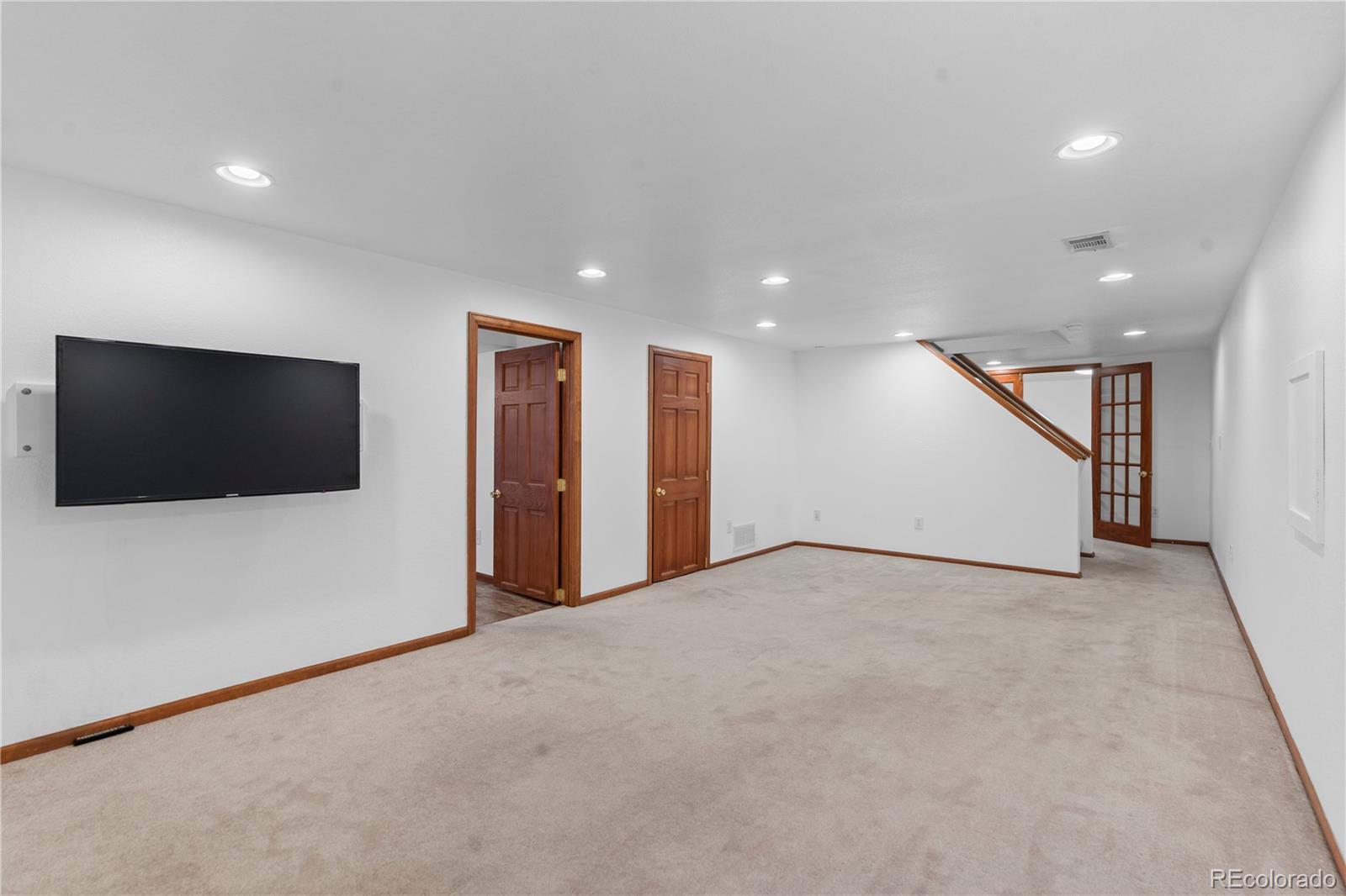 MLS Image #18 for 962 s holly street,denver, Colorado