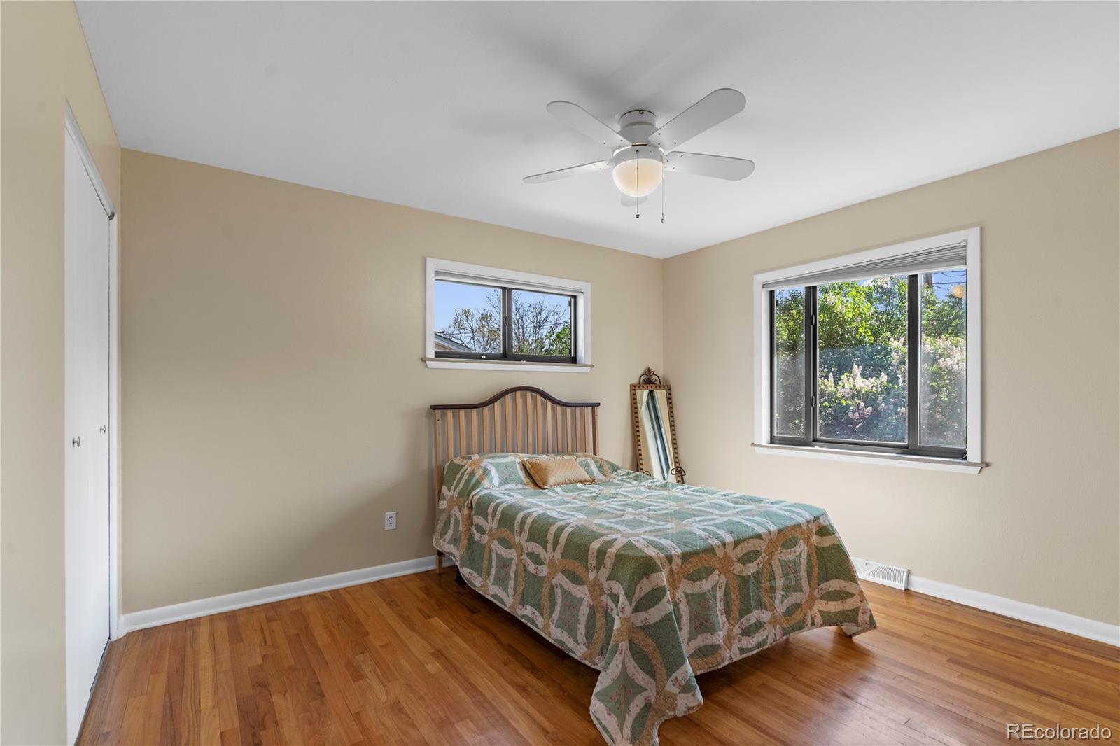 MLS Image #22 for 962 s holly street,denver, Colorado