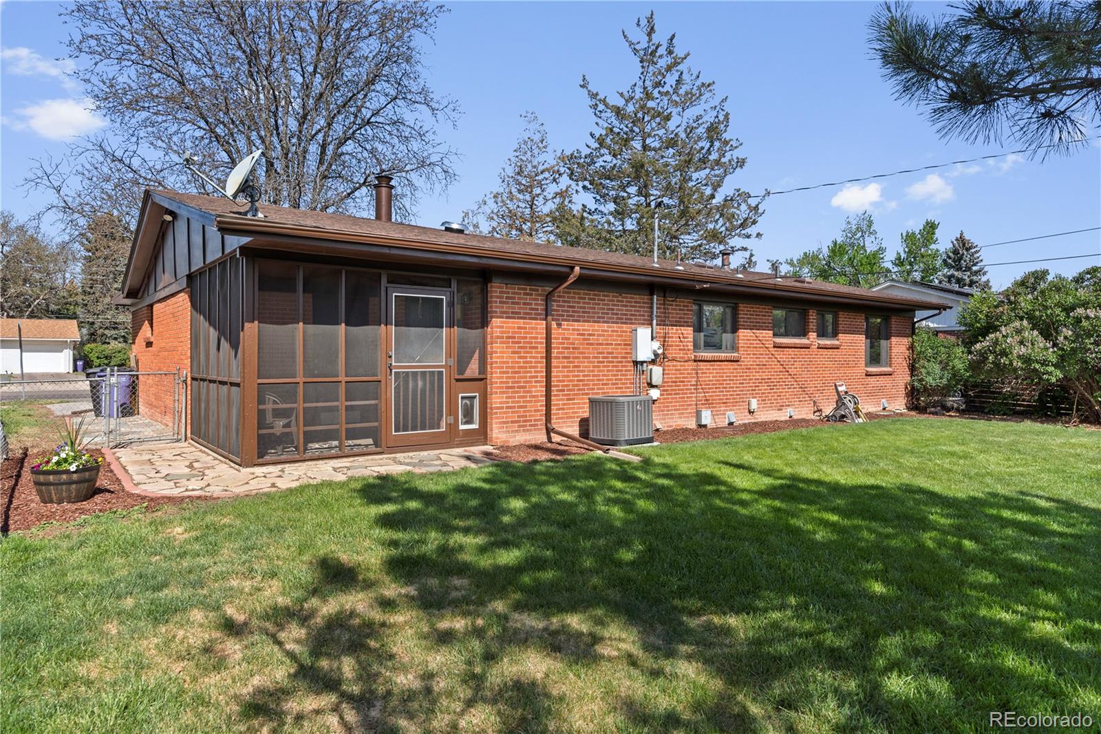 MLS Image #6 for 962 s holly street,denver, Colorado