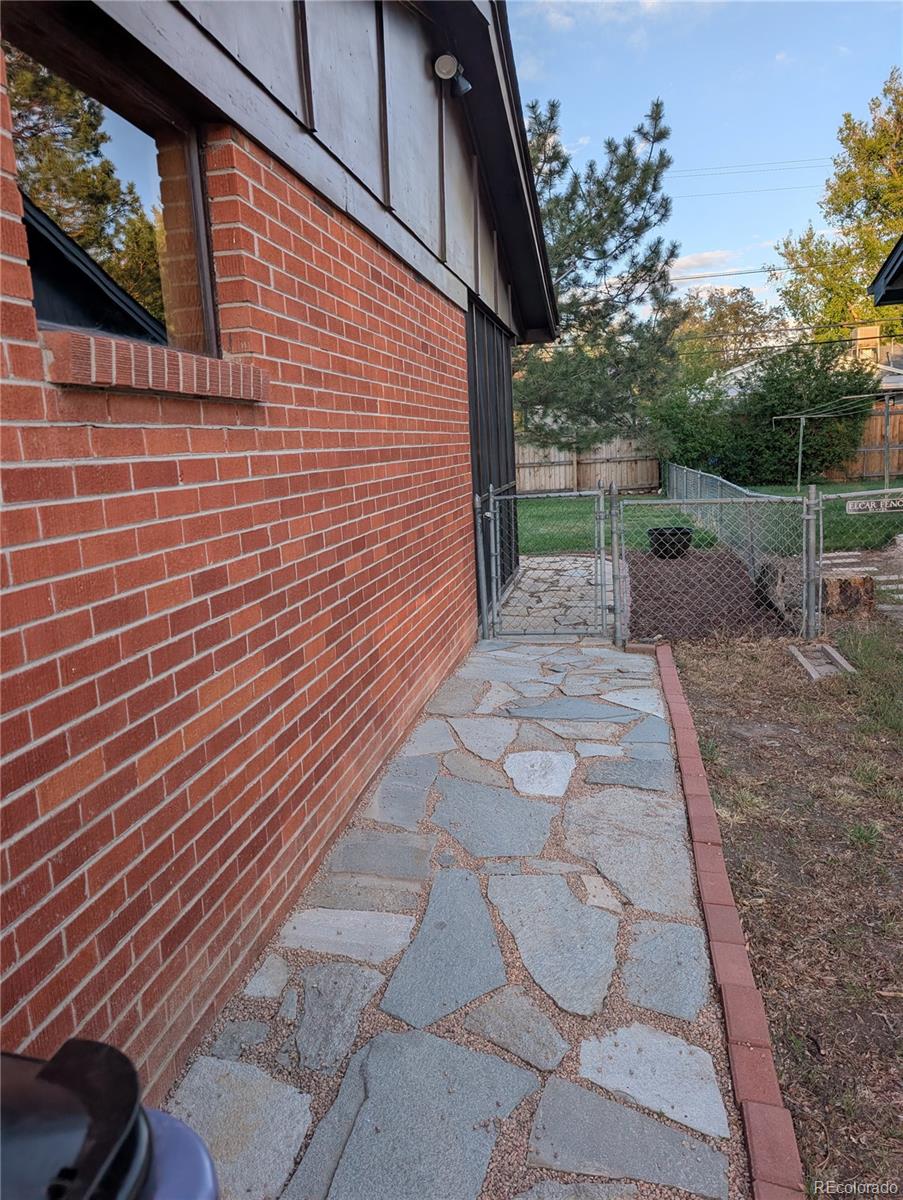 MLS Image #8 for 962 s holly street,denver, Colorado