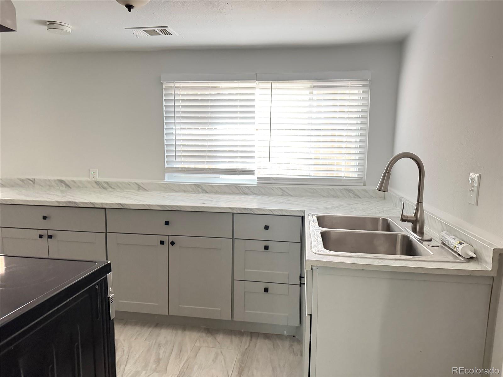 MLS Image #5 for 1092 s newton street,denver, Colorado