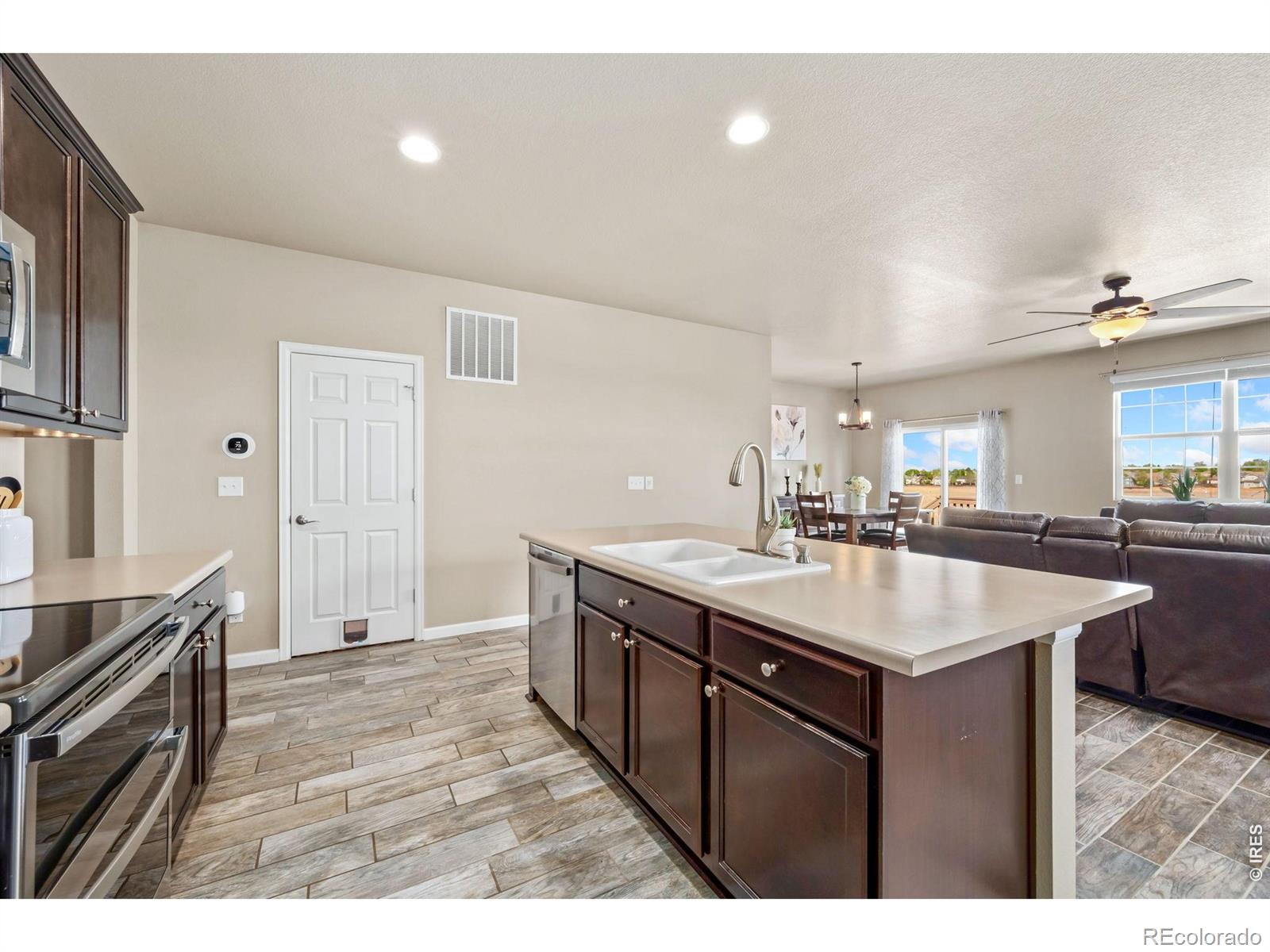 MLS Image #13 for 10398  stagecoach avenue,firestone, Colorado