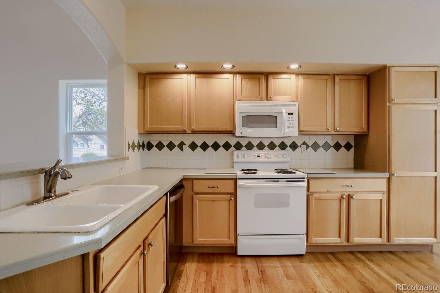MLS Image #4 for 10735  zuni drive,denver, Colorado