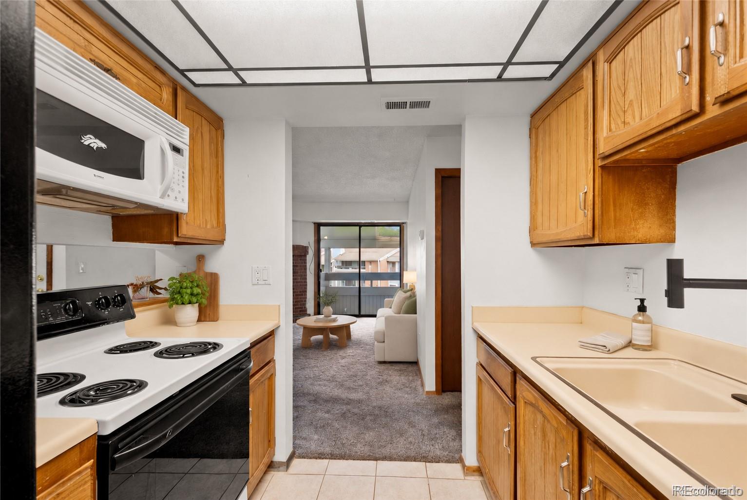 MLS Image #14 for 14216 e 1st drive,aurora, Colorado