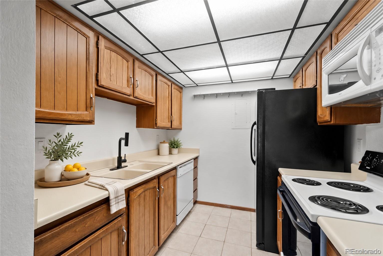 MLS Image #15 for 14216 e 1st drive,aurora, Colorado