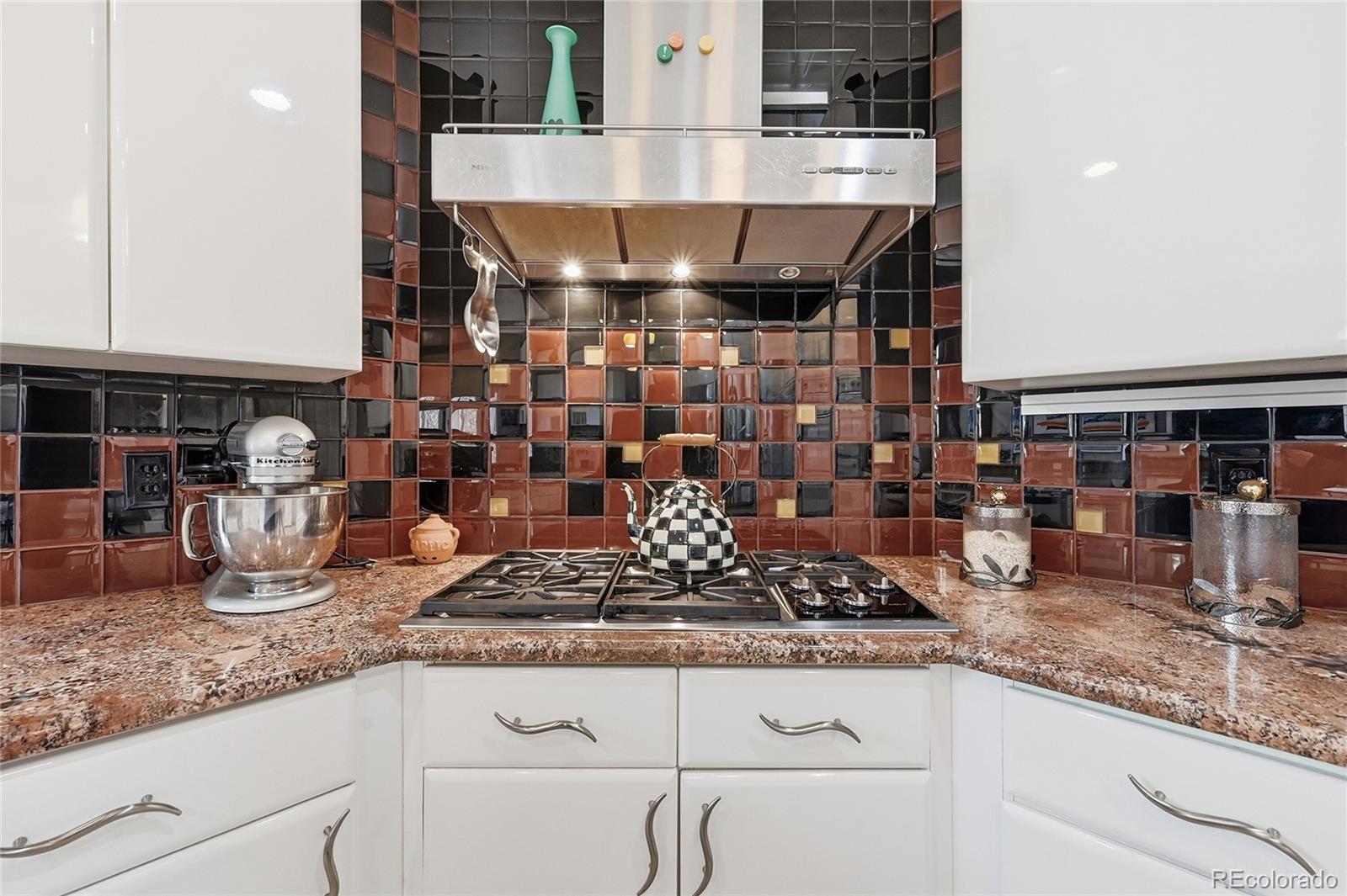 MLS Image #13 for 7680 e arizona drive,denver, Colorado