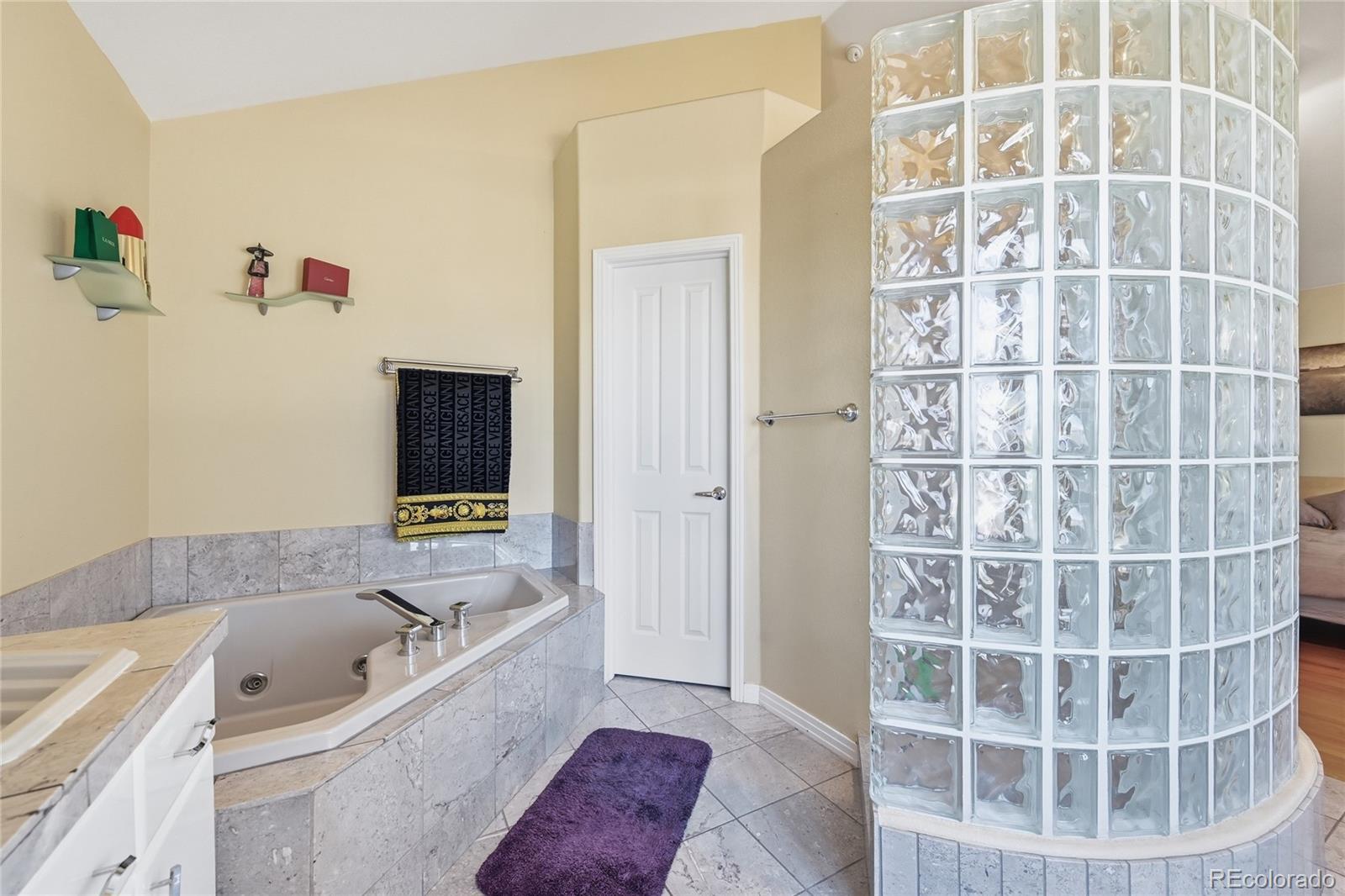 MLS Image #21 for 7680 e arizona drive,denver, Colorado