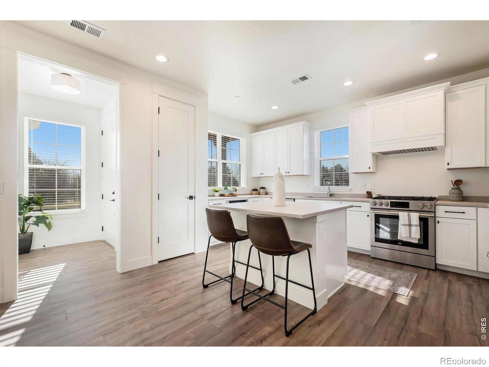 MLS Image #5 for 5102  stonewall street,loveland, Colorado