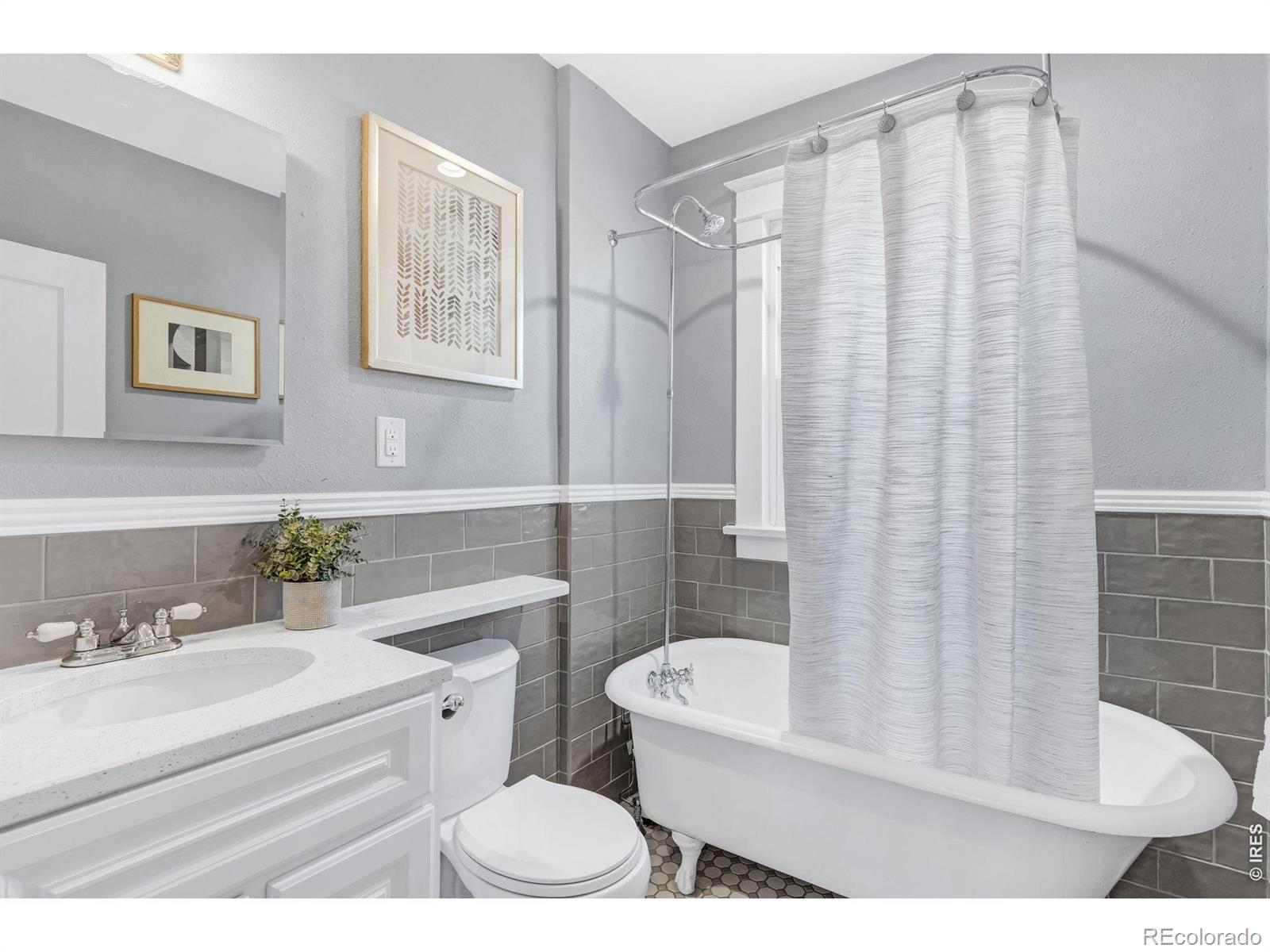 MLS Image #13 for 4410 n clay street,denver, Colorado