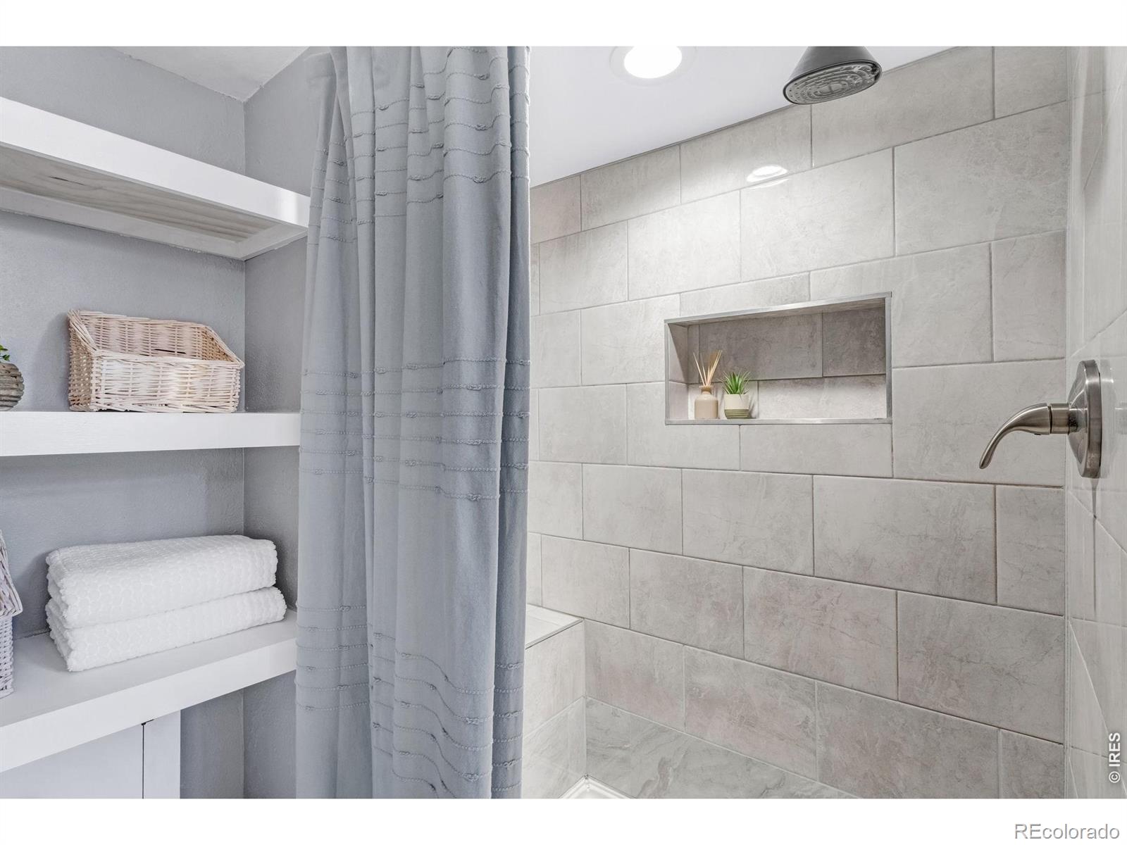 MLS Image #18 for 4410 n clay street,denver, Colorado